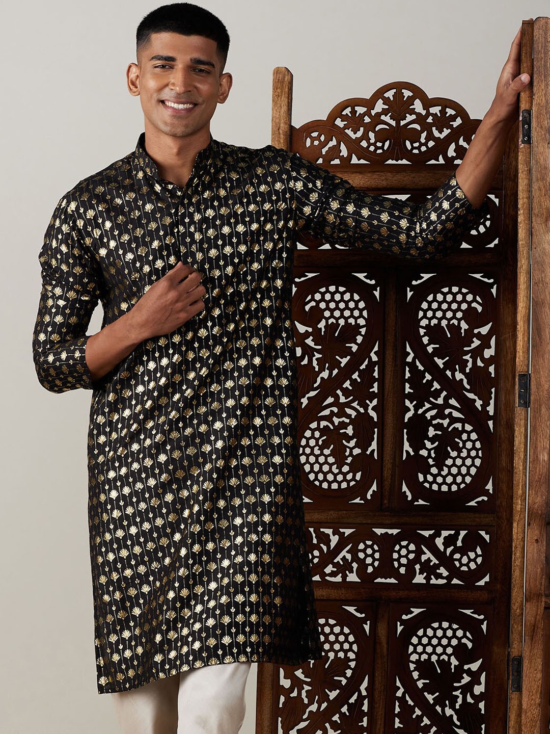 

VASTRAMAY Ethnic Motifs Printed Mandarin Collar Kurta, Black