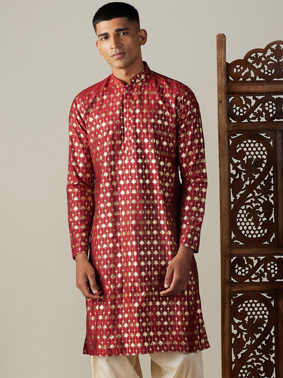 

VASTRAMAY Ethnic Motifs Printed Mandarin Collar Kurta, Maroon