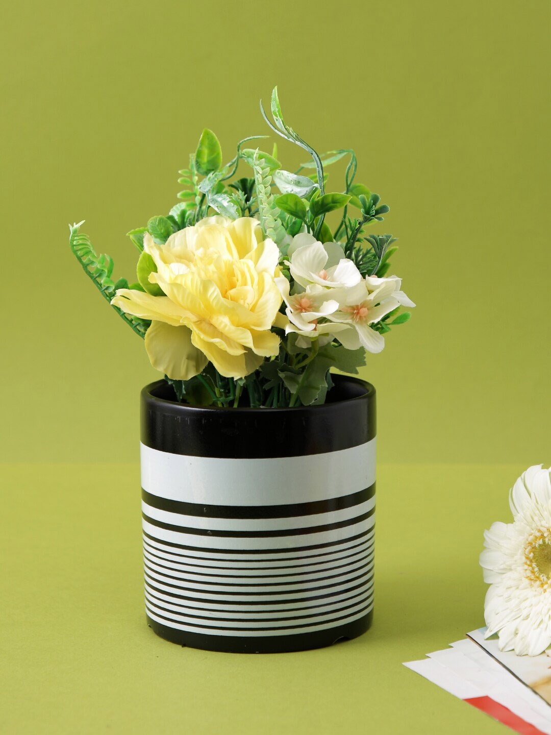 

TAYHAA Black & Grey Spiral Printed Ceramic Planter