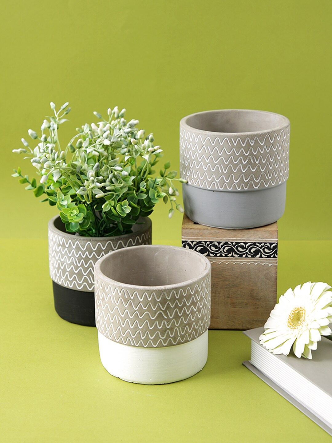 

TAYHAA Grey & White 3 Pieces Textured Ceramic Planter