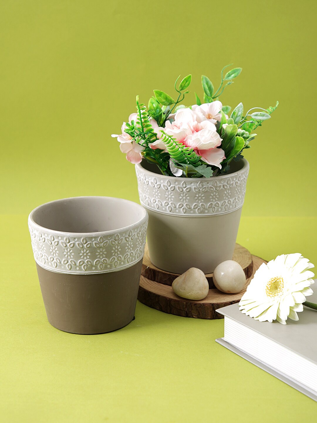 

TAYHAA Grey & Brown 2 Pieces Dual Shade Ceramic Planters