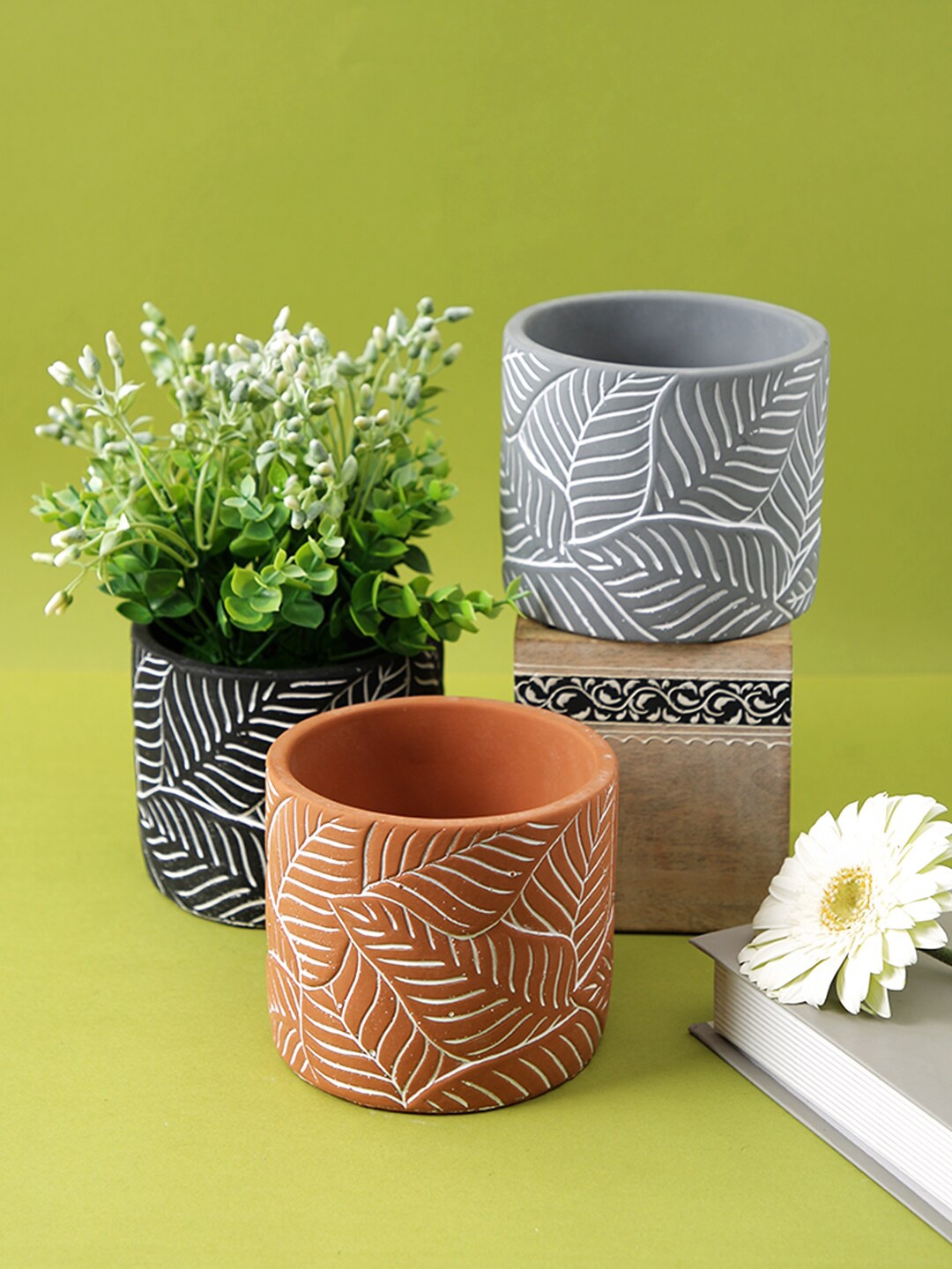 

TAYHAA Grey & White 3 Pieces Textured Leaf Pattern Planter