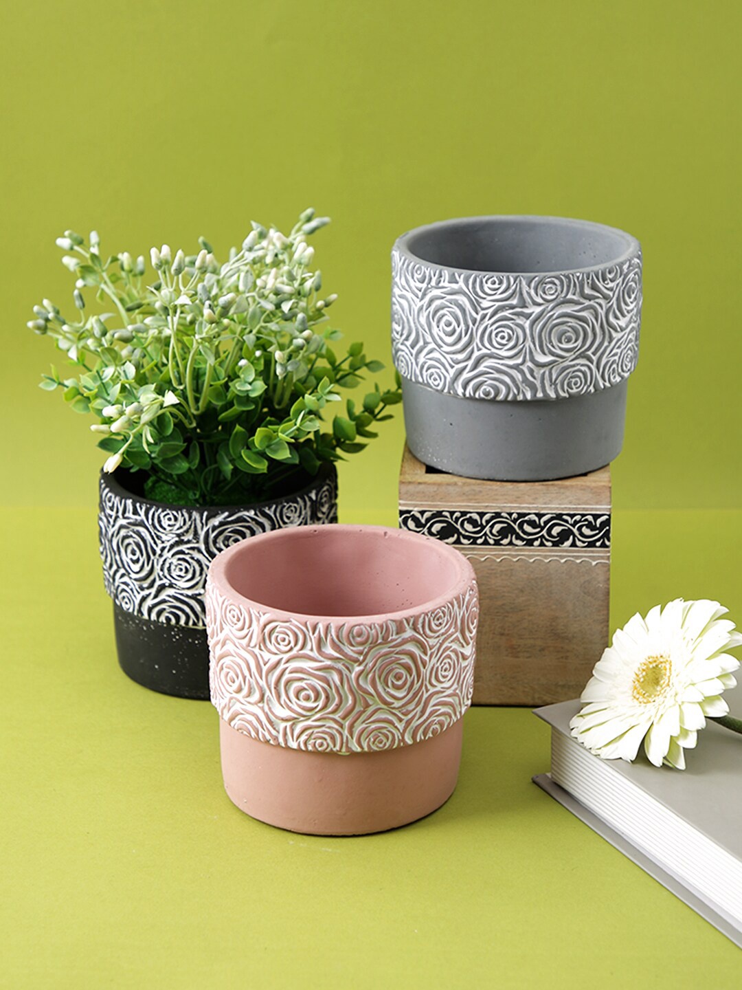 

TAYHAA Black & Grey 3 Pieces Textured Ceramic Planters