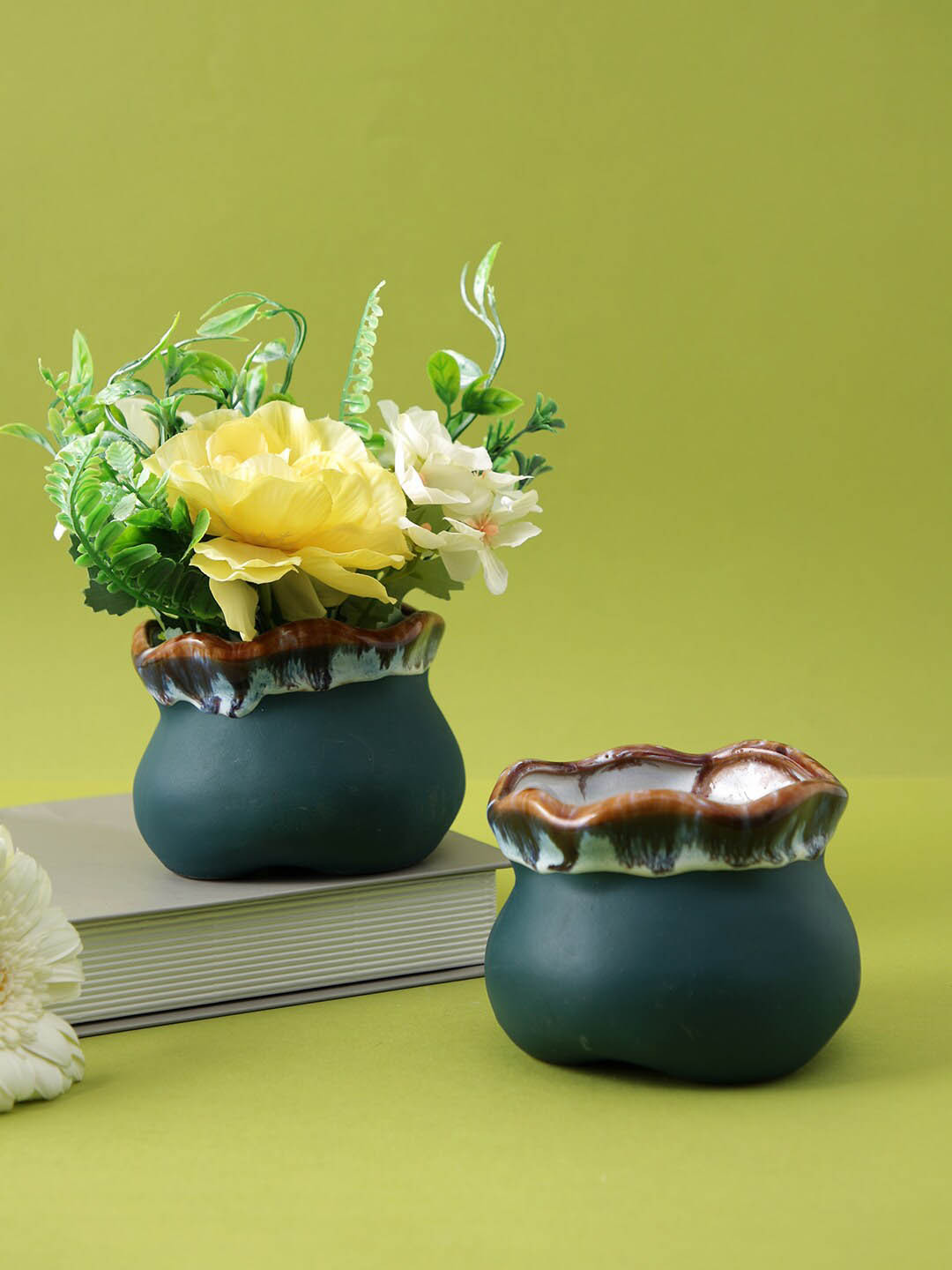

TAYHAA Blue & Brown 2 Pieces Self-Design Ceramic Small Planters