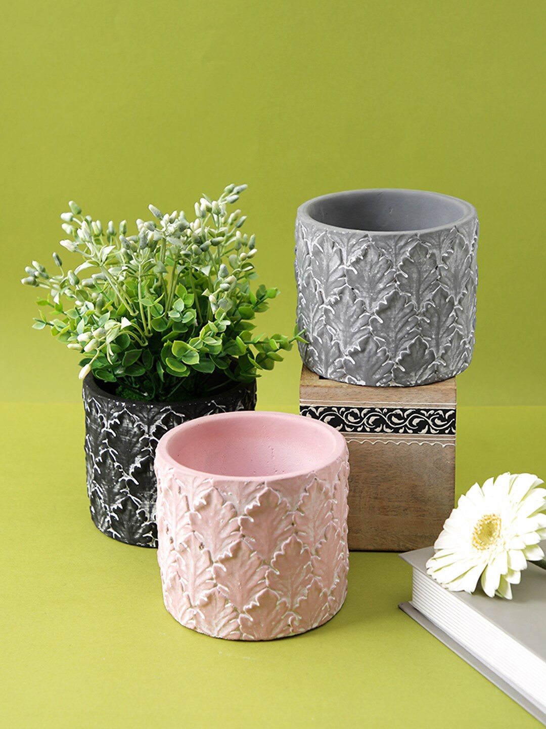 

TAYHAA Black & Pink 3 Pieces Leaf Textured Ceramic Indoor Planter, Grey