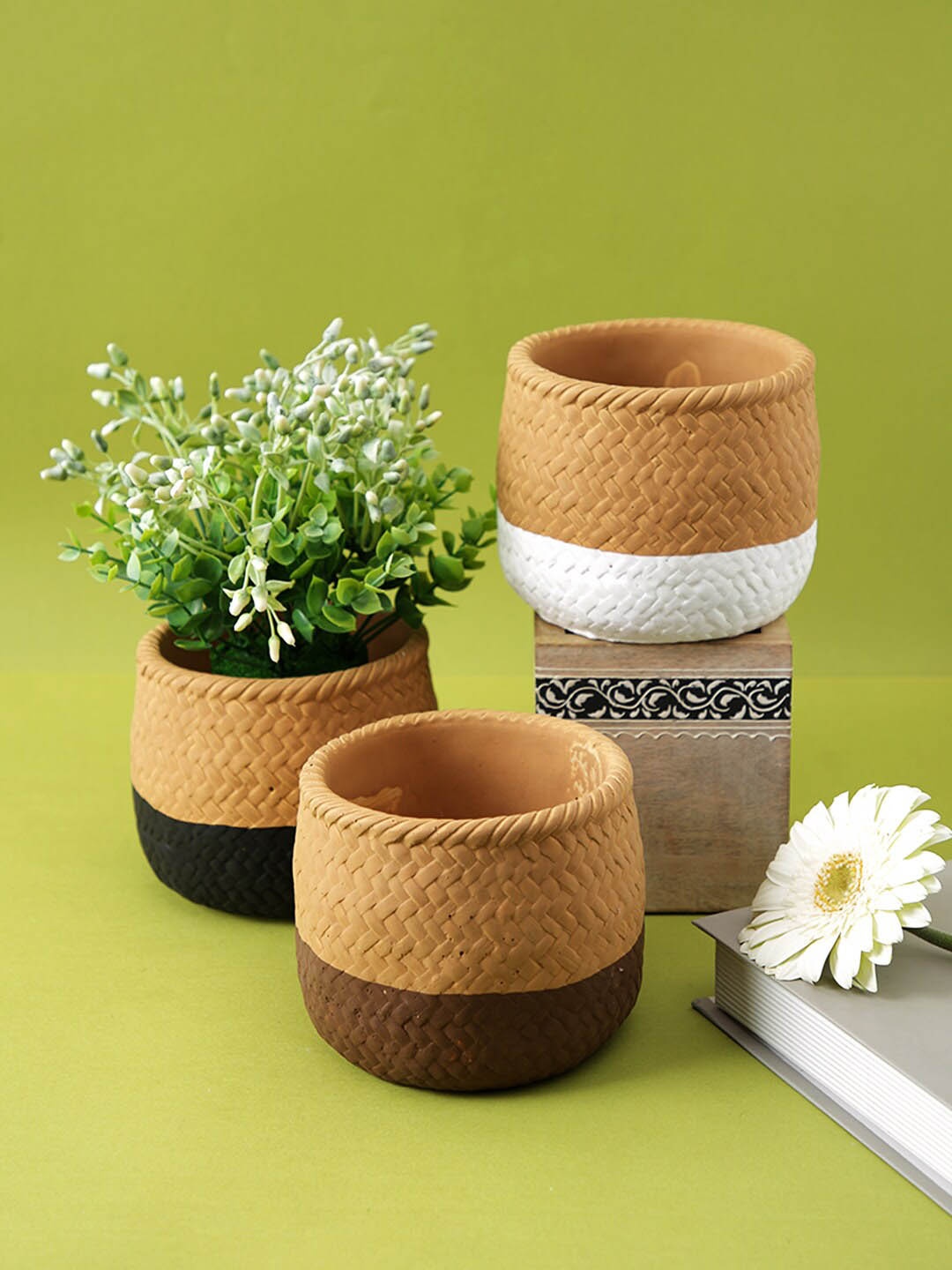 

TAYHAA Brown & White 3 Pieces Jute Textured Ceramic Planter, Multi