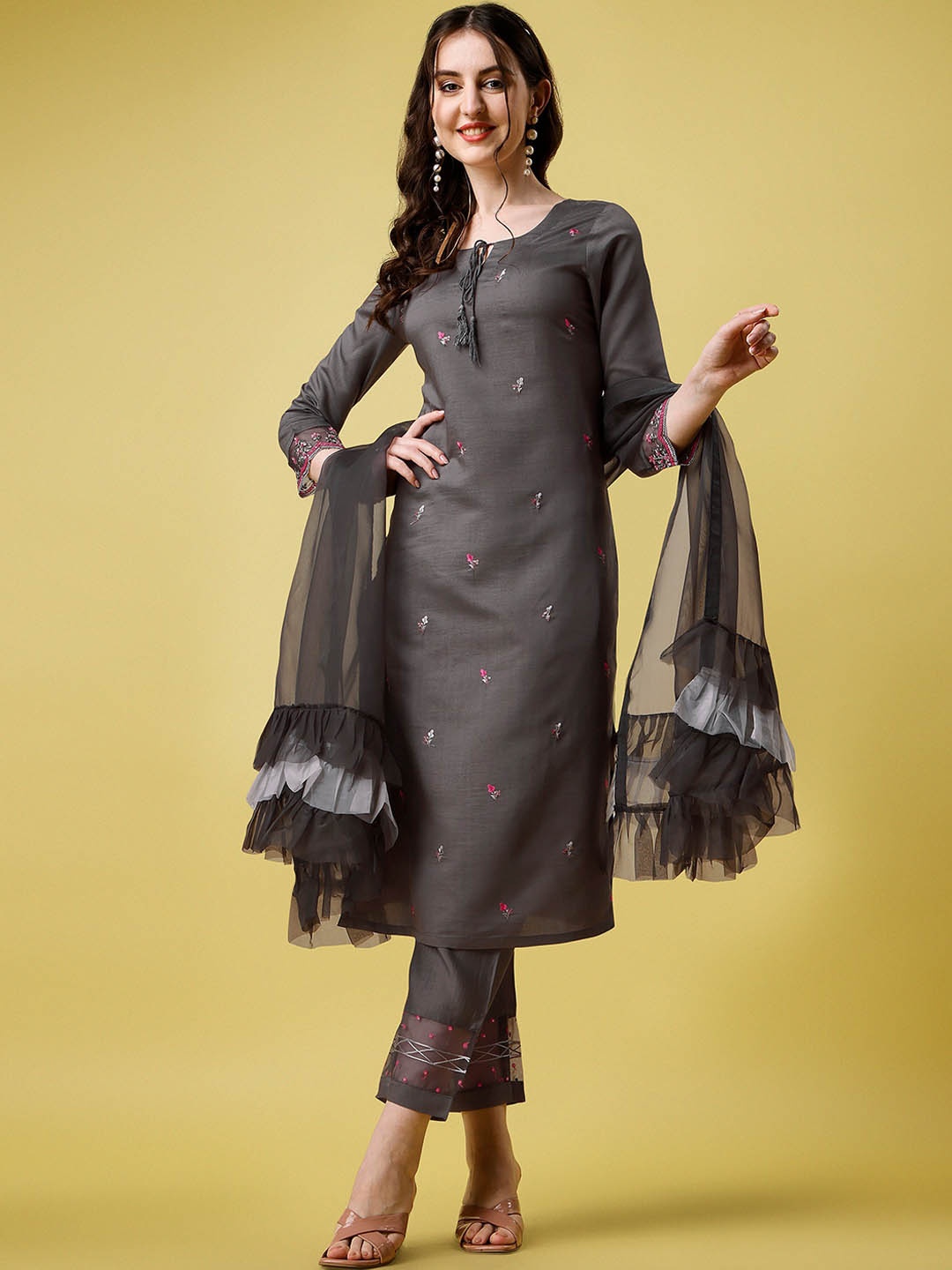 

ASPORA Floral Embroidered Regular Sequinned Kurta with Trousers & With Dupatta, Grey