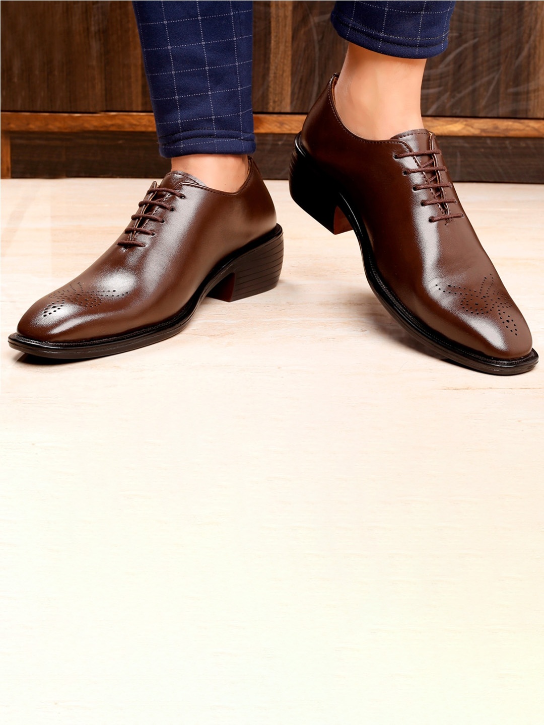 

Bxxy Men Perforated Formal Elevator Oxfords, Brown