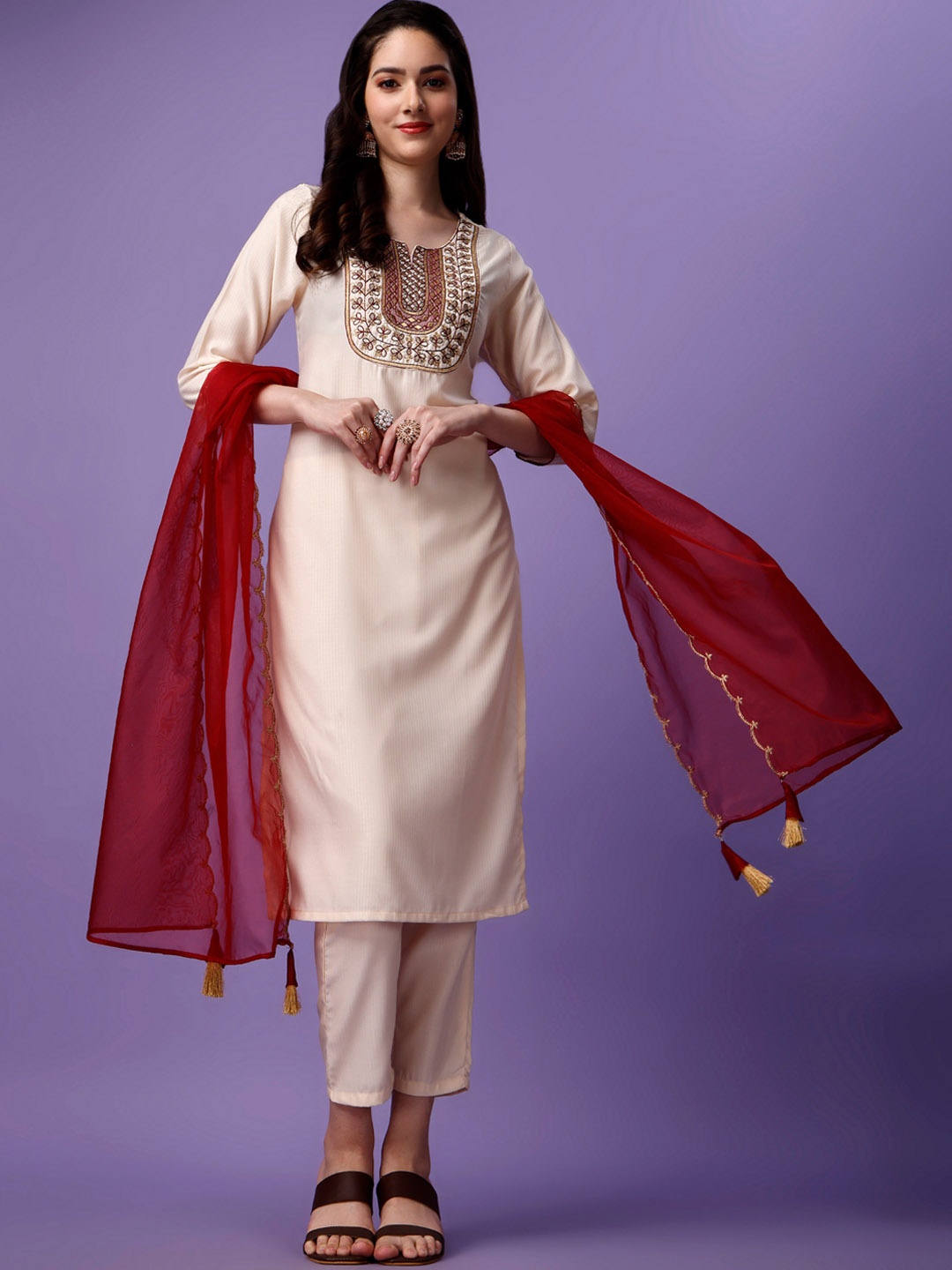 

ASPORA Floral Embroidered Yoke Design Kurta With Trousers & Dupatta, Off white