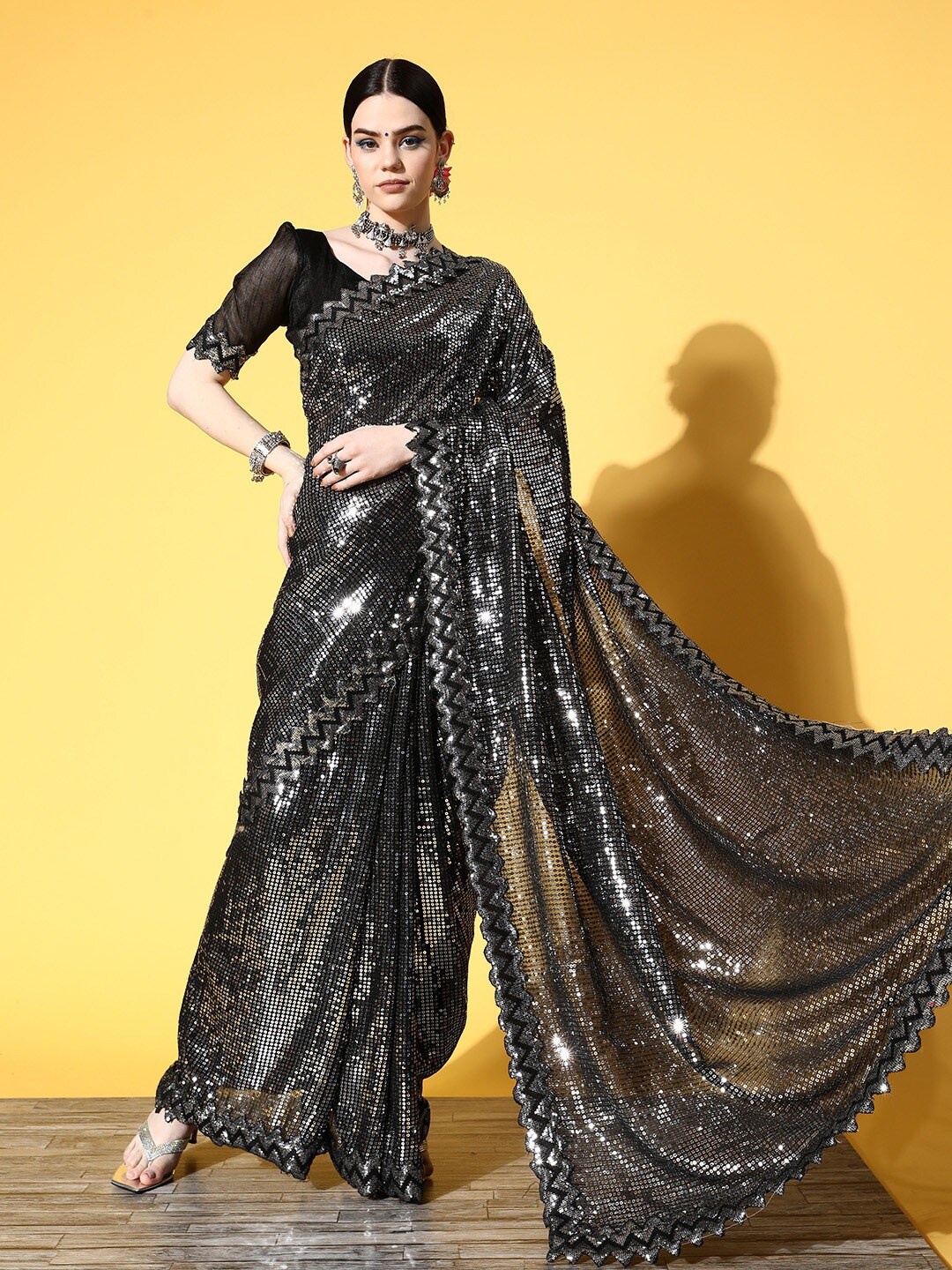 

Globon Impex Embellished Sequinned Pure Georgette Saree, Black