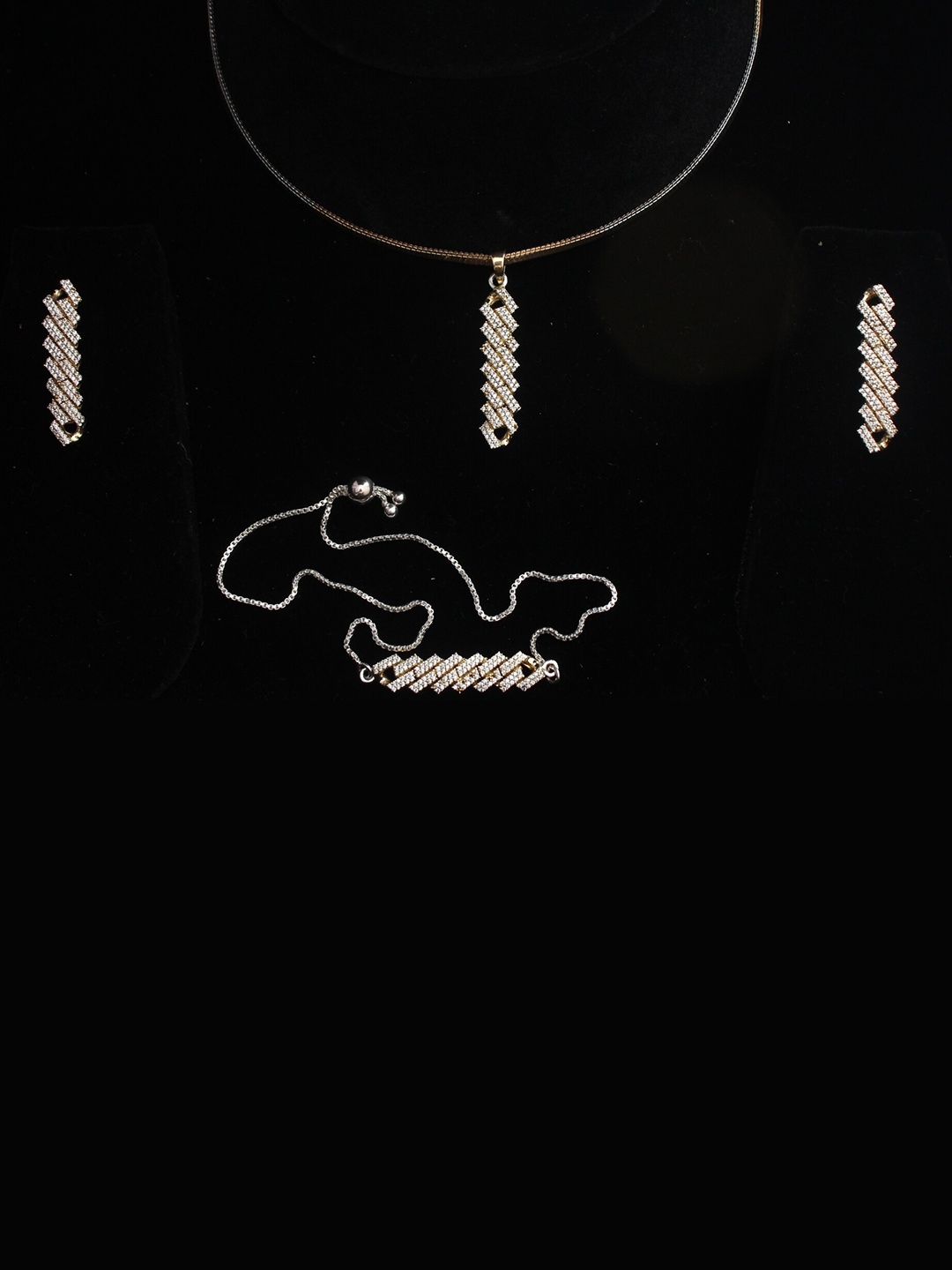 

HIFLYER JEWELS Pendant Earring Bracelet Jewelry Set, Gold