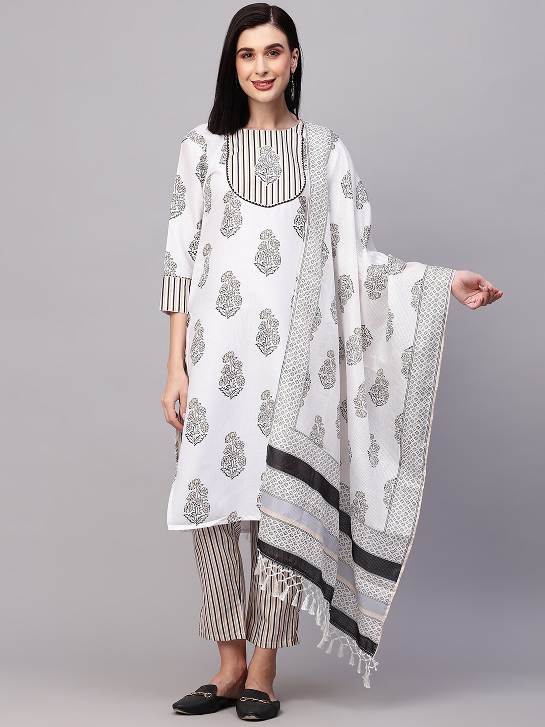 

AVANSHEE Floral Printed Kurta With Trousers & Dupatta, White