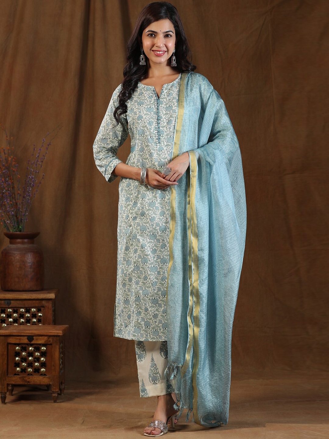 

EtnicaWear Floral Printed Pure Cotton Kurta with Trousers & Dupatta, Blue