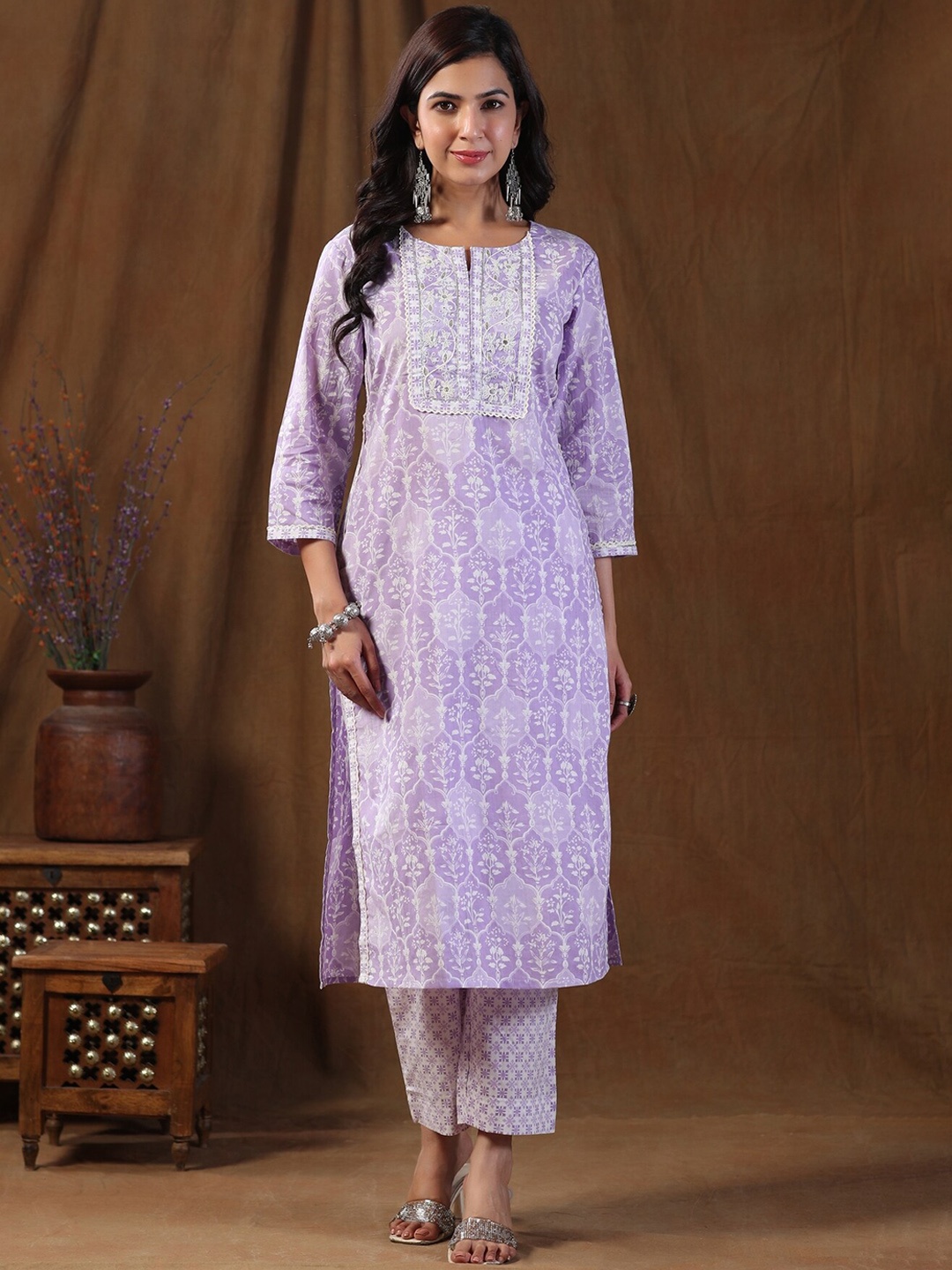 

EtnicaWear Floral Printed Thread Work Gotta Patti Pure Cotton Kurta with Trousers, Purple