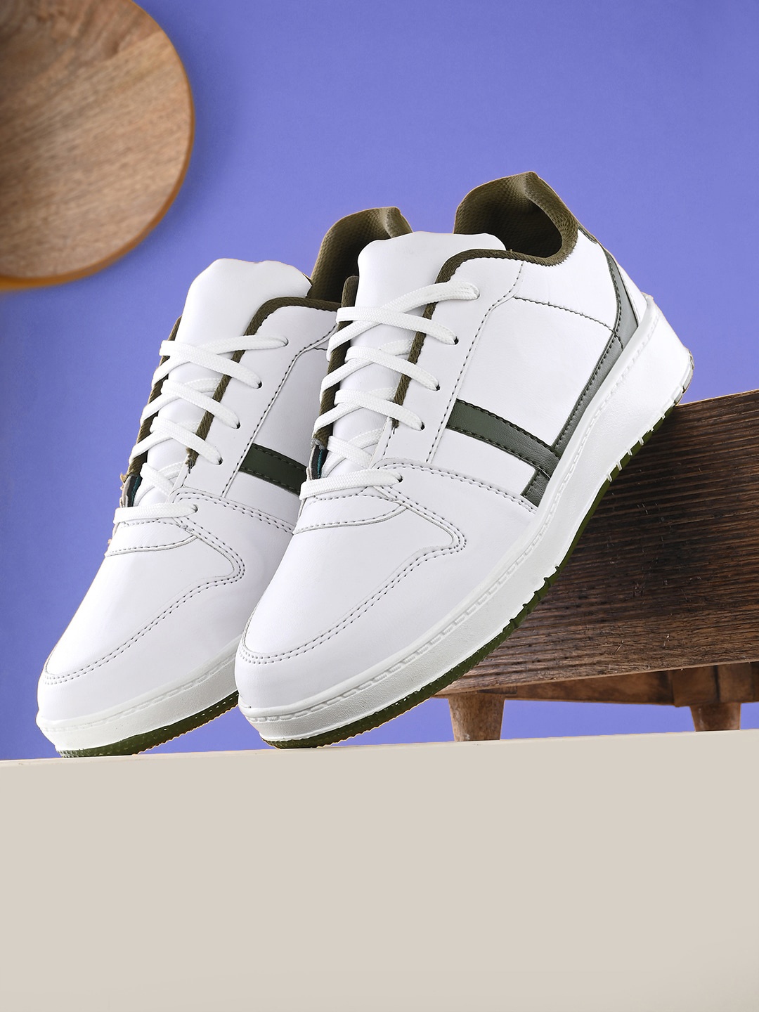 

The Roadster Lifestyle Co. Men White And Olive Green Colourblocked Sneakers