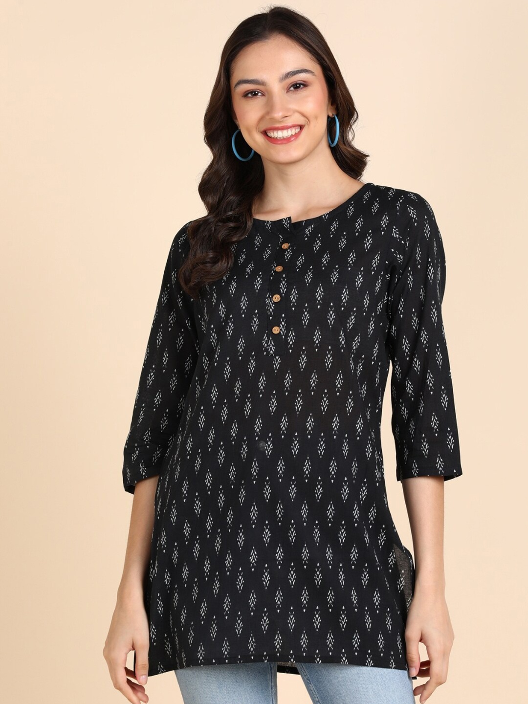 

VEDANA Ethnic Motifs Printed Boat Neck Pure Cotton Kurti, Black