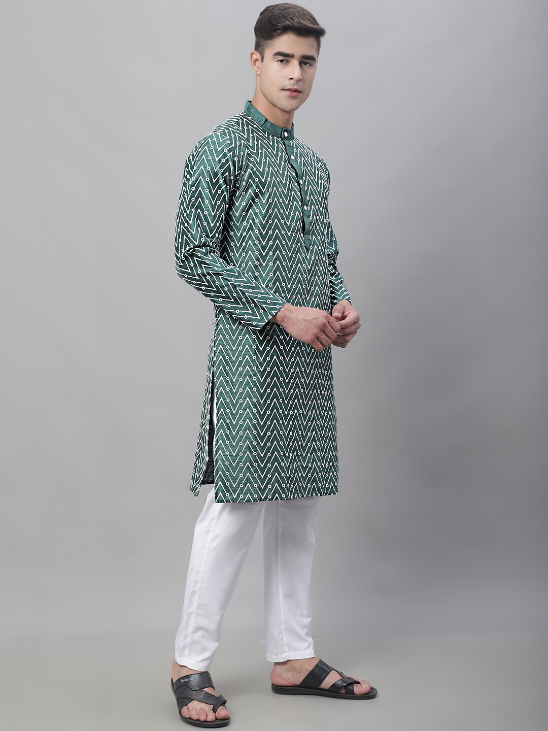 

Anouk Green & White Band Collar Chevron Embroidered Kurta with Pyjamas