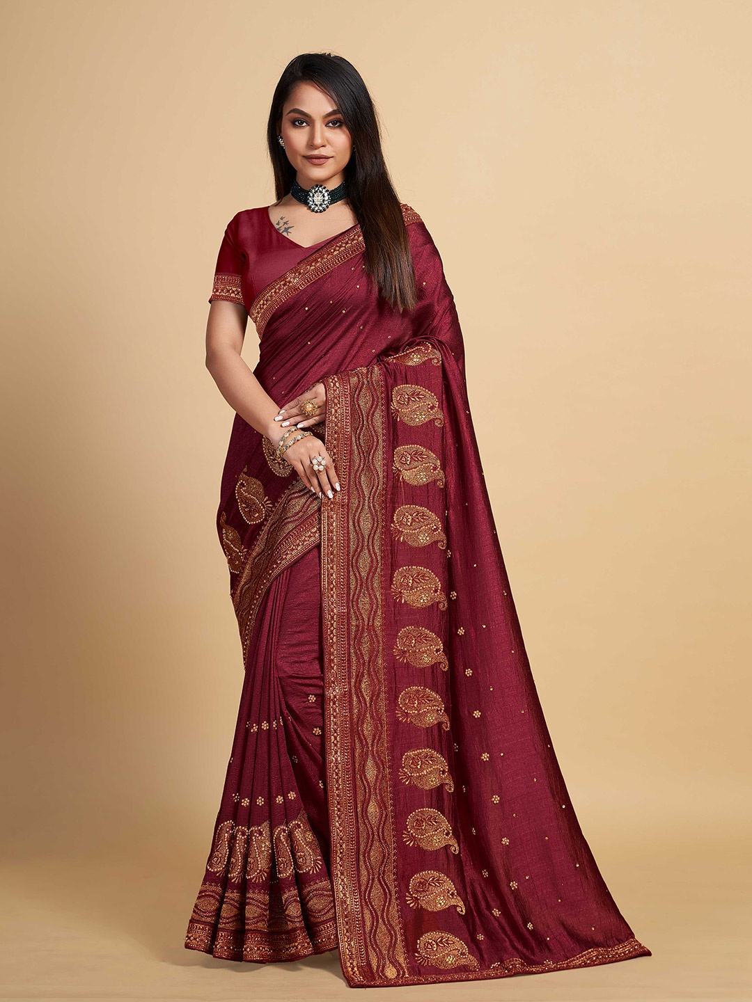 

ZIKARAA Paisley Embroidered Silk Cotton Saree, Maroon