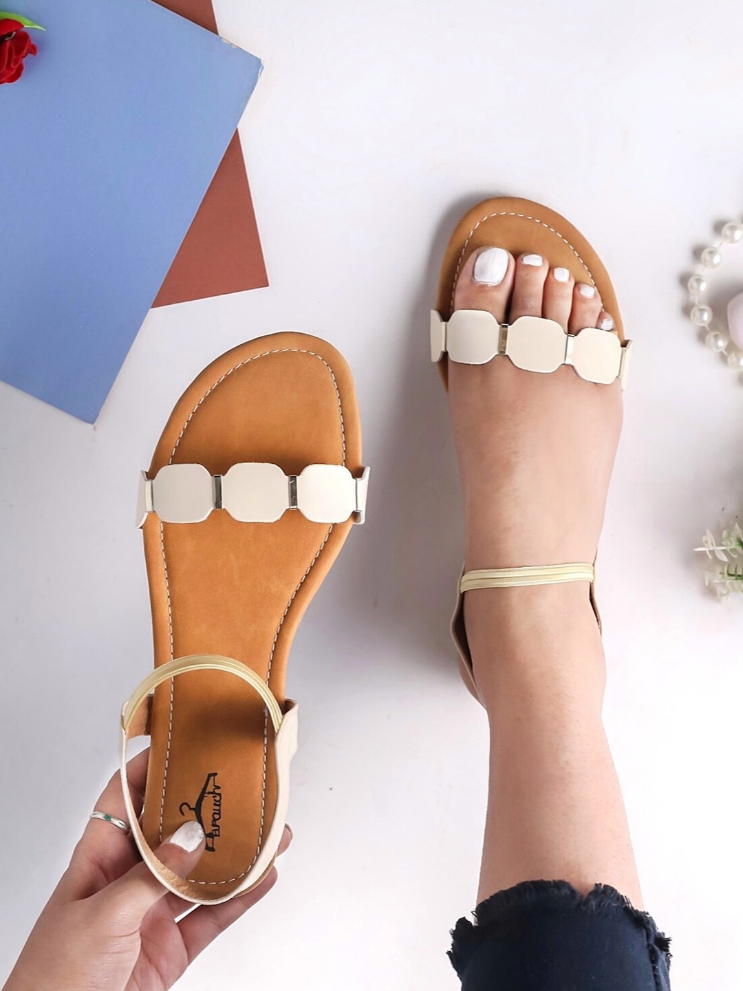 

Brauch Oval Belt Open Toe Flats, Off white