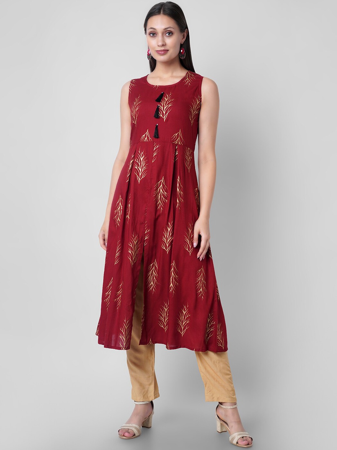 

VASANT APPAREL Floral Printed Sleeveless A-Line Kurta with Trousers, Maroon
