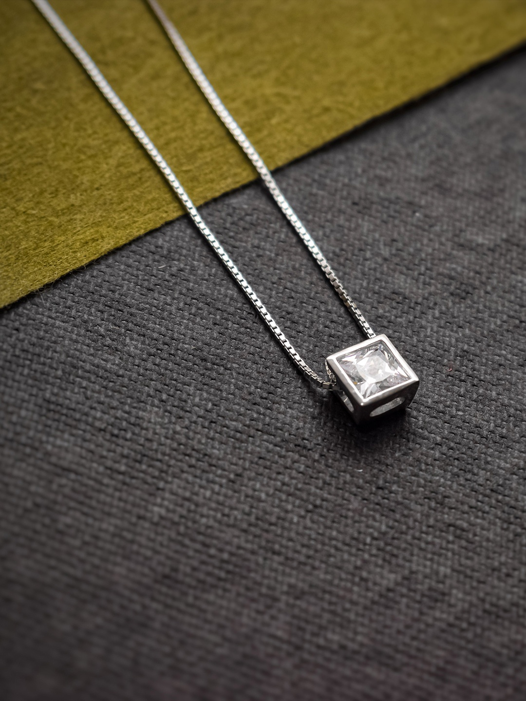 

PALMONAS 925 Sterling Silver-Plated Stone Studded Minimal Necklace