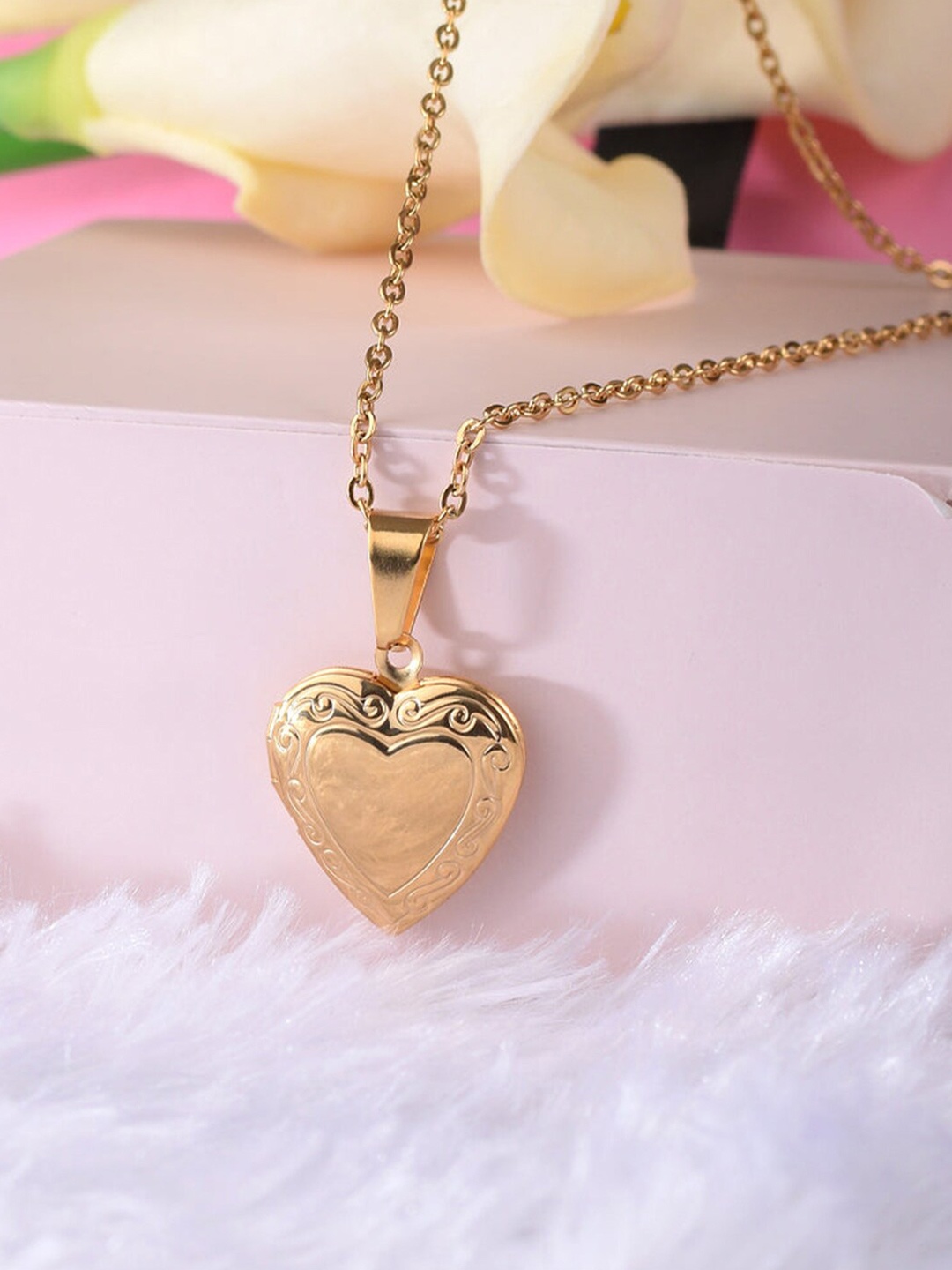 

PALMONAS 18 KT Gold-Plated Heart Locket Necklace