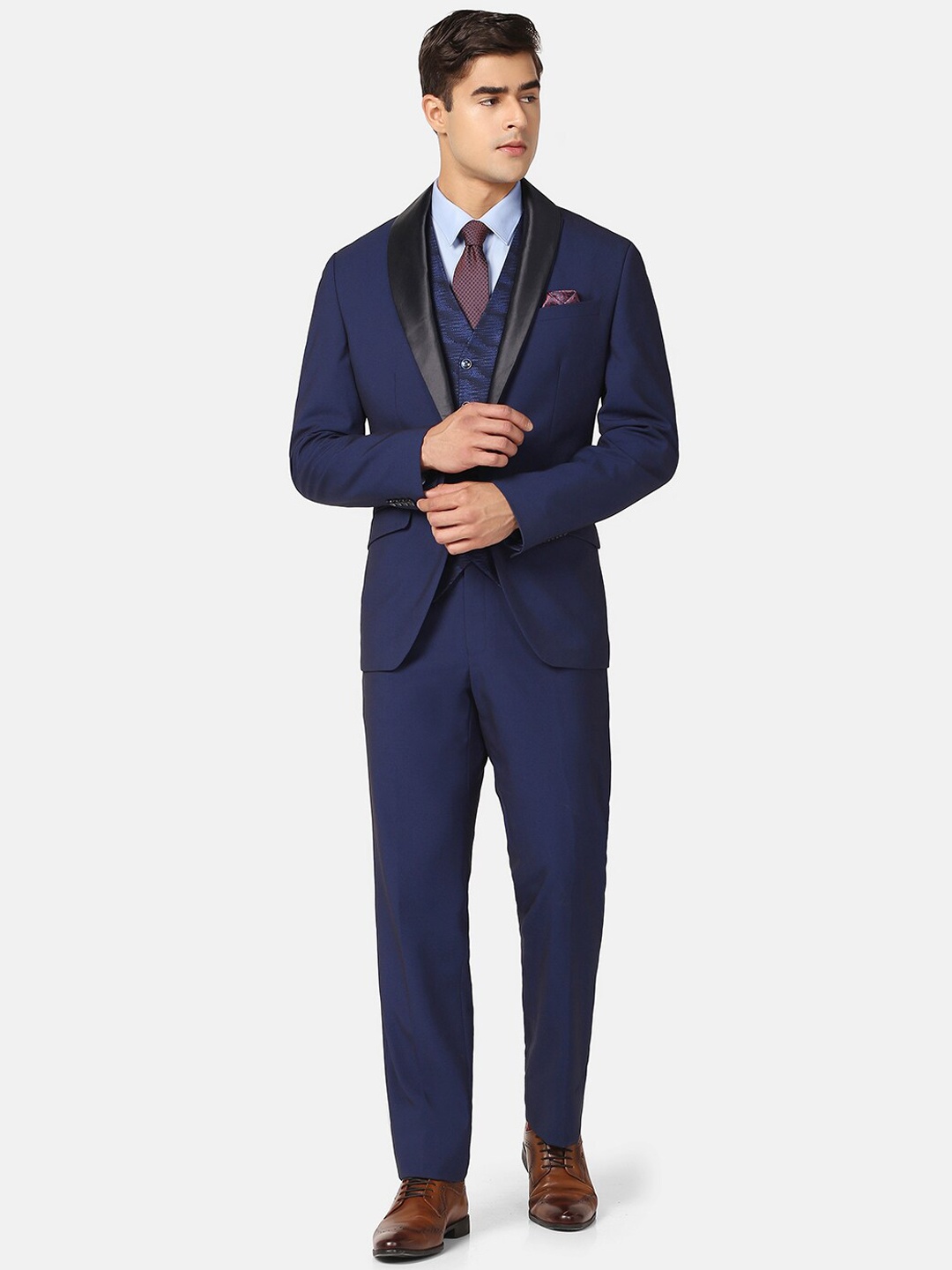 

Blackberrys Slim-Fit Tuxedo Three-Piece Formal Suit, Navy blue