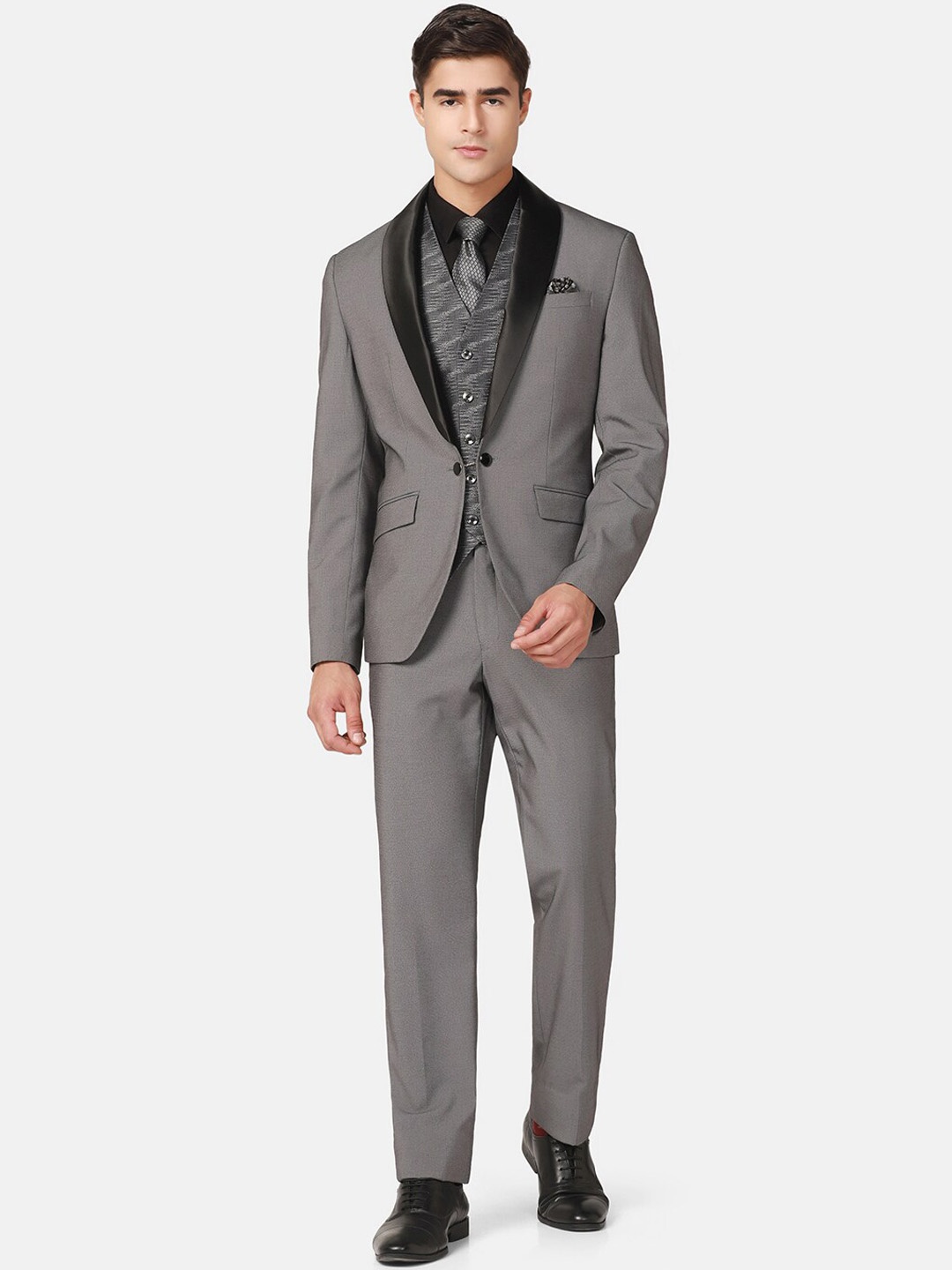 

Blackberrys Slim-Fit 3-Piece Slim-Fit Formal Suit, Grey