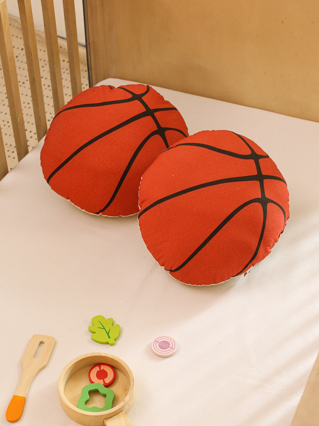 

House This 2 Pieces Red Basketball Shaped Cotton Round Cushion Covers