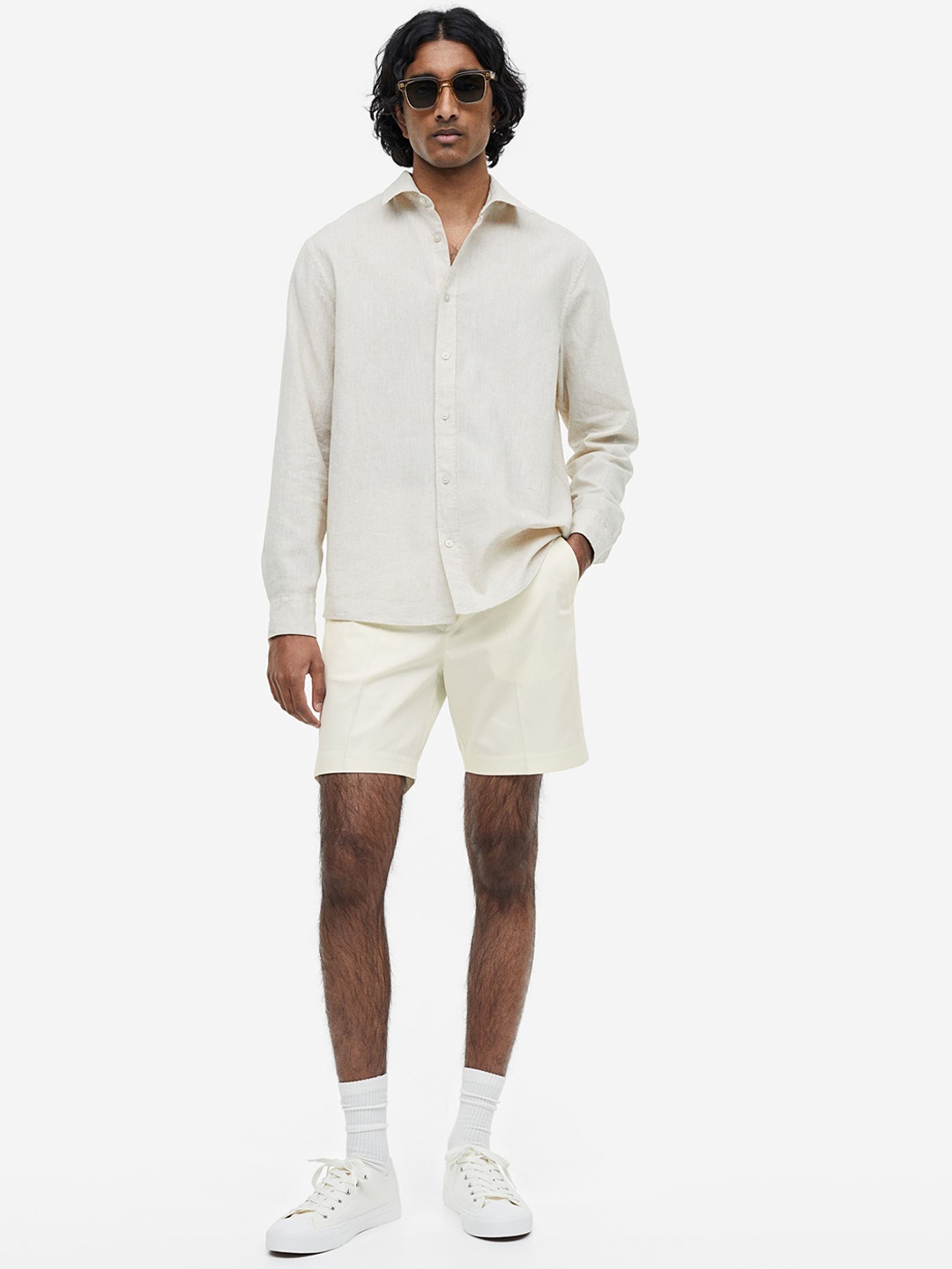 

H&M Men Regular Fit Chino Shorts, White