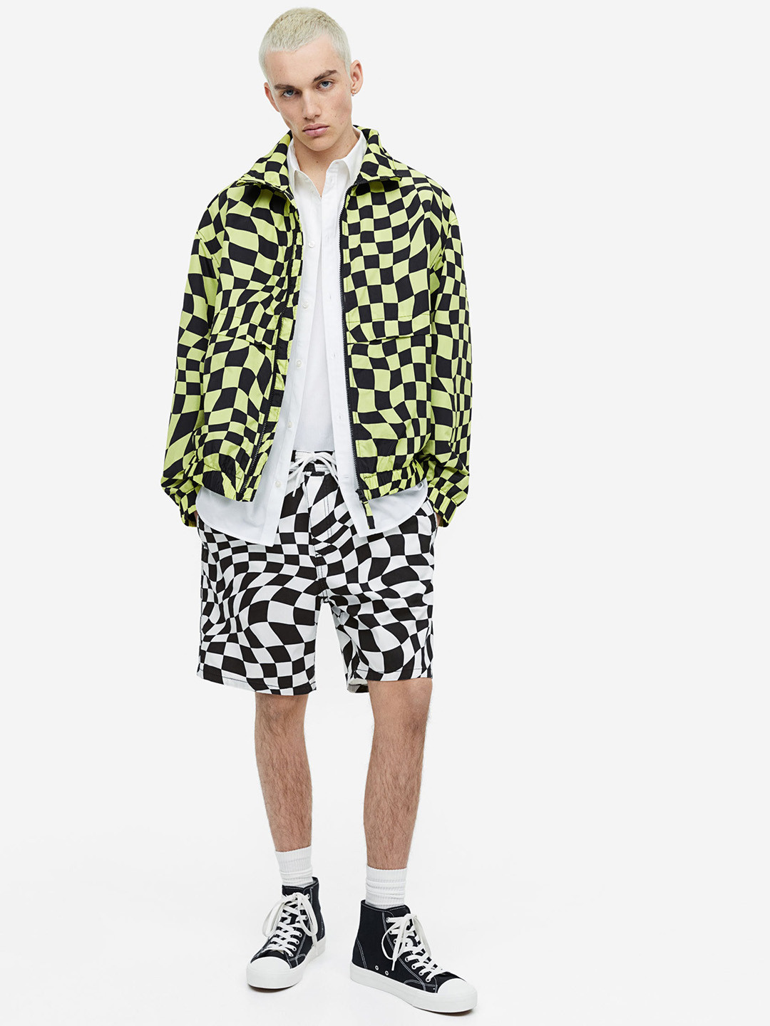 

H&M Men Regular Fit Patterned Pure Cotton Shorts, Black