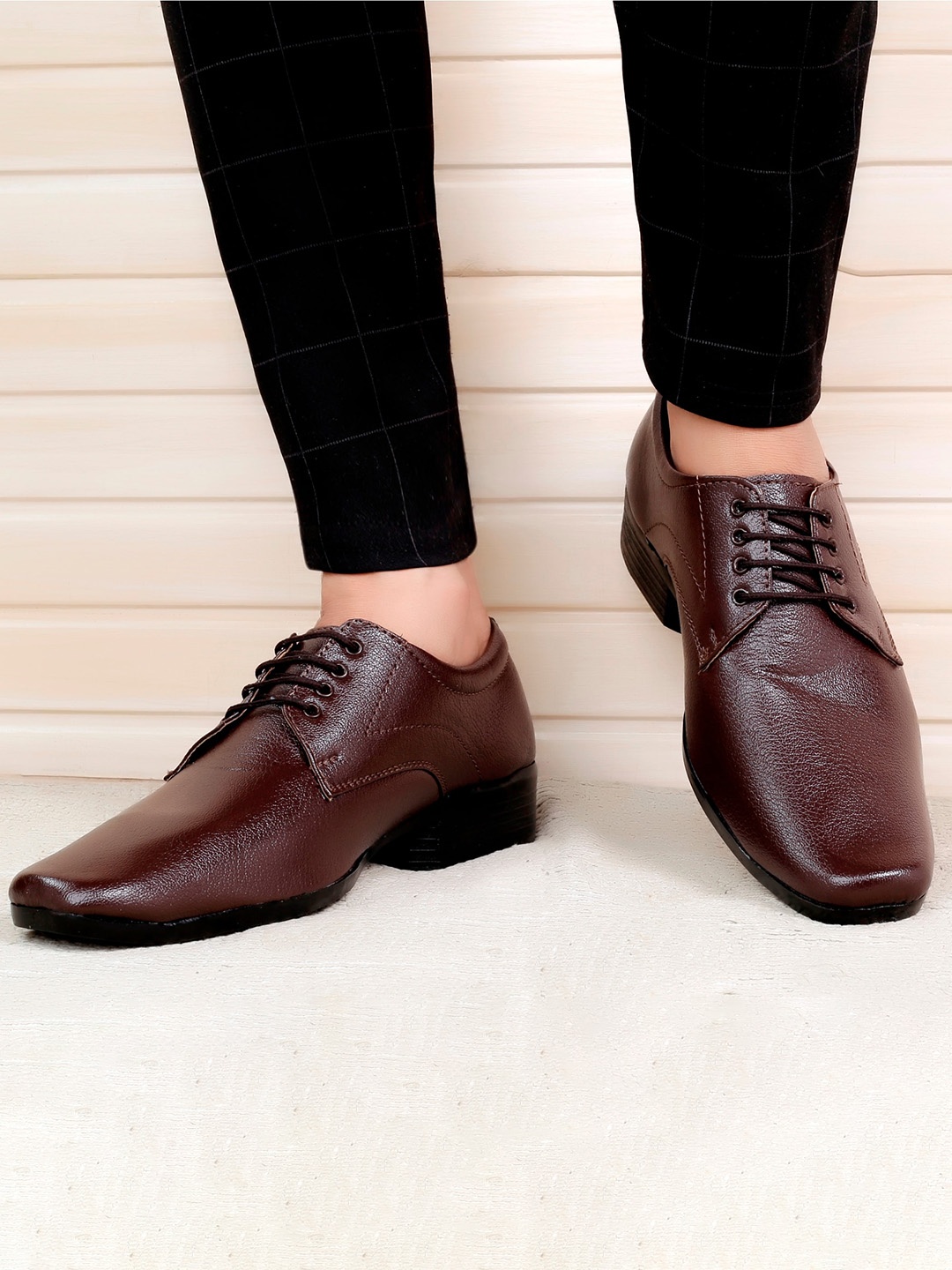 

Bxxy Men Textured Formal Derbys, Brown