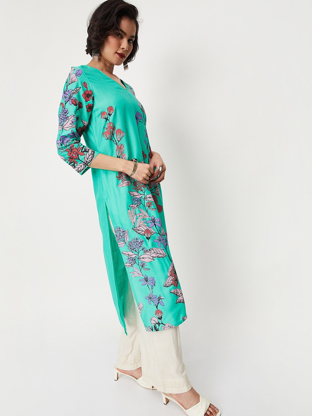 

max Floral Printed V-Neck Kurta, Green