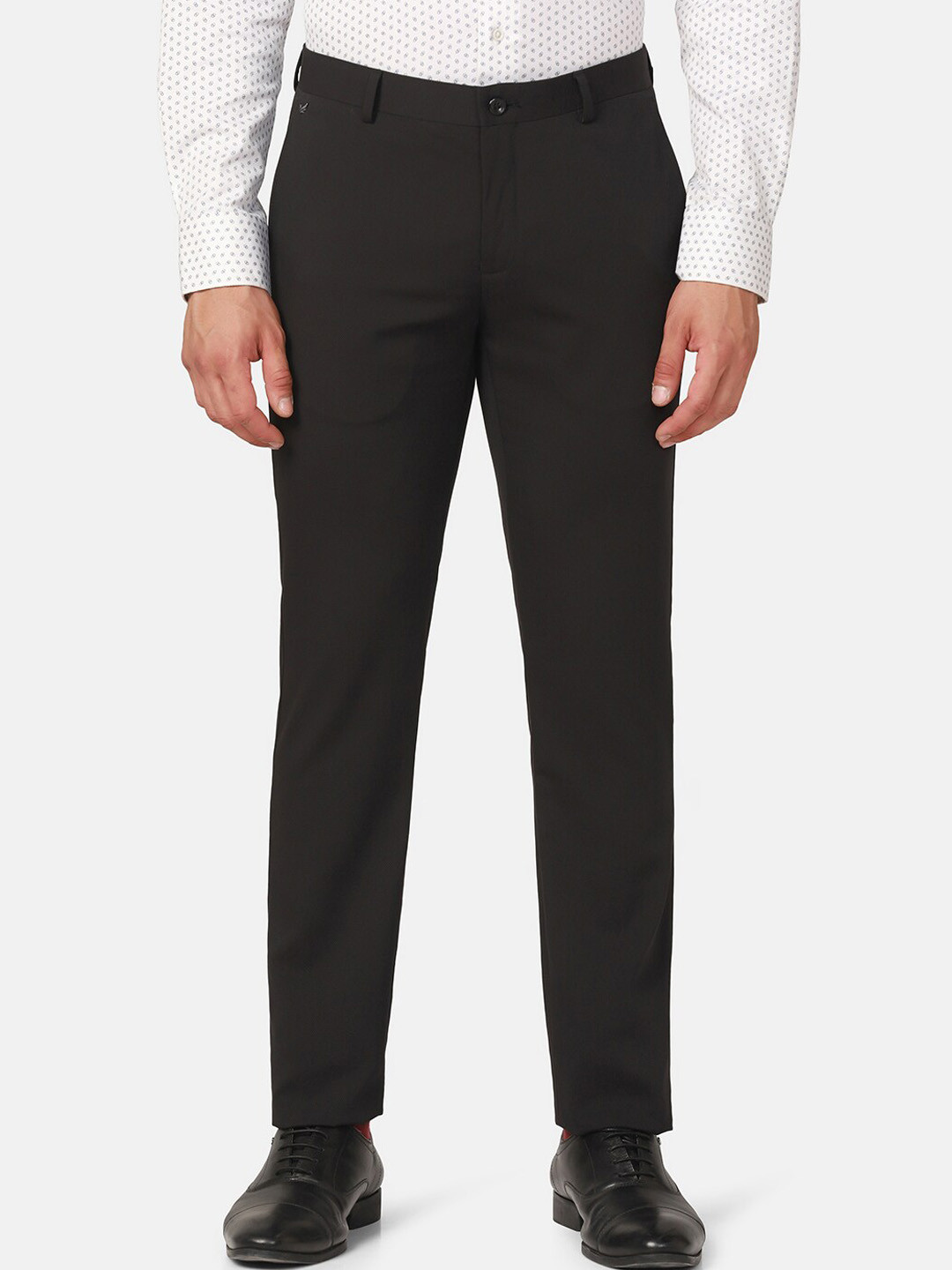 

Blackberrys Men Slim Fit Mid-Rise Trousers, Black