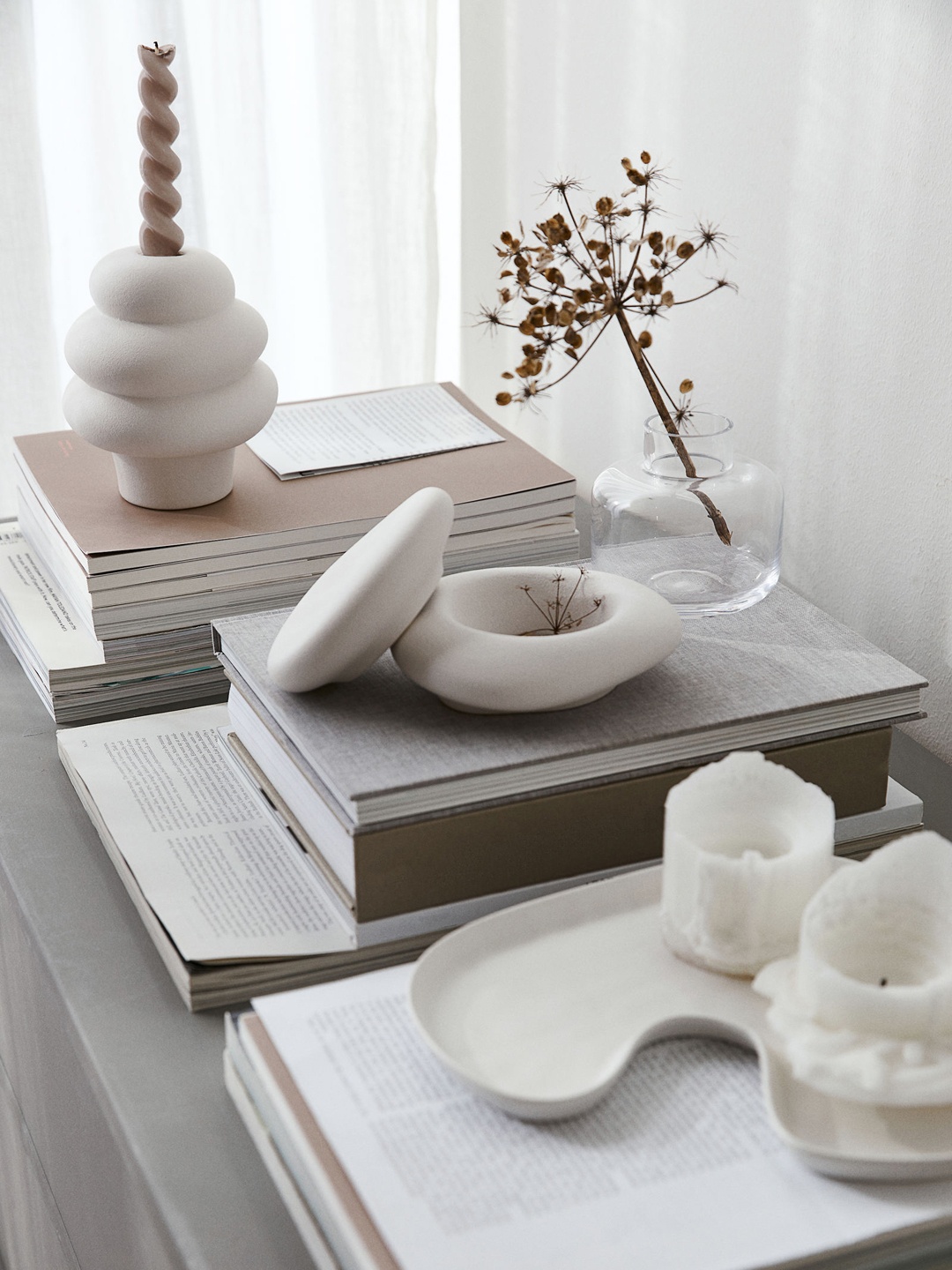 

H&M White Stoneware Candlestick