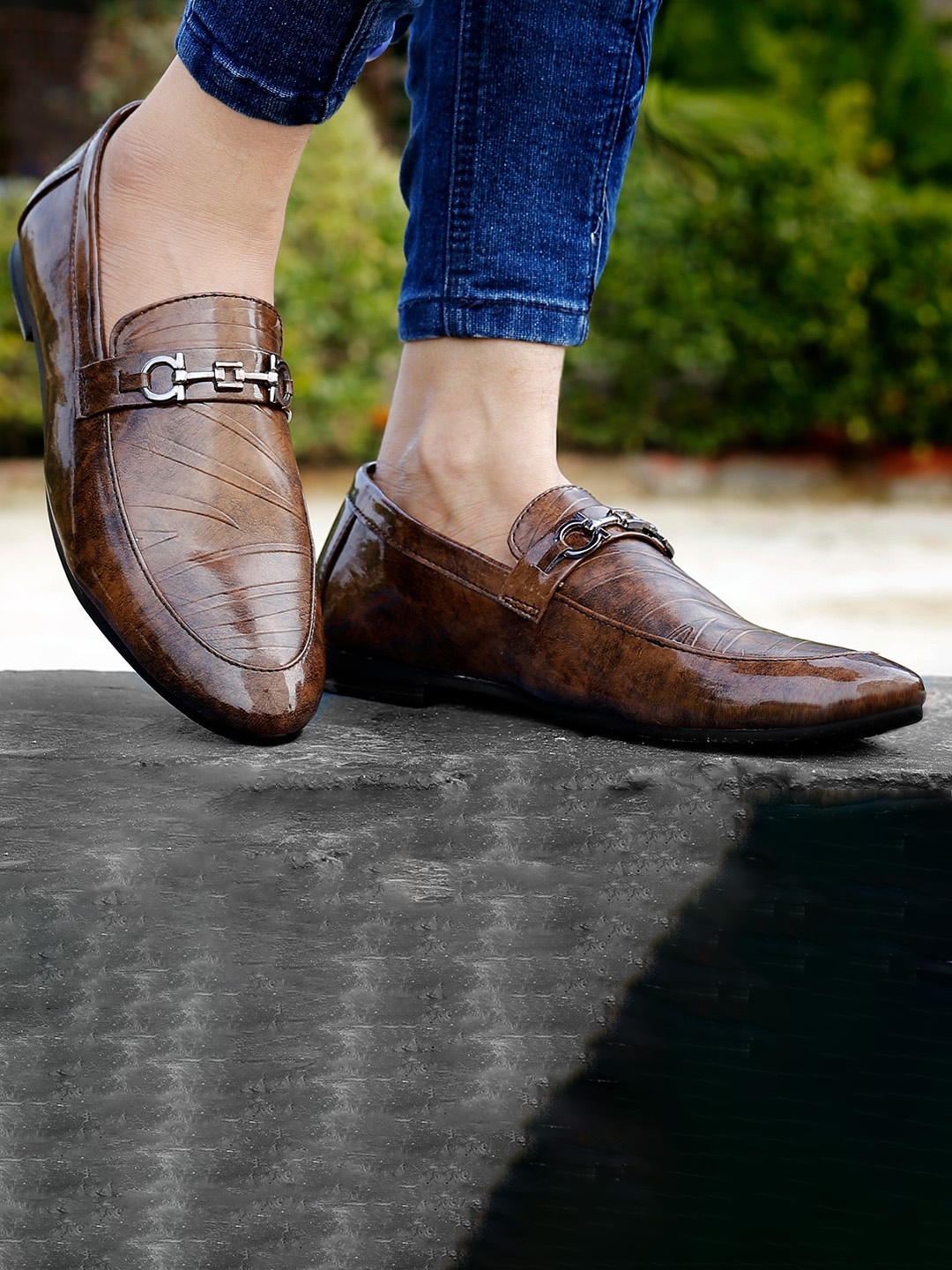 

Bxxy Men Printed Horsebit Loafers, Brown