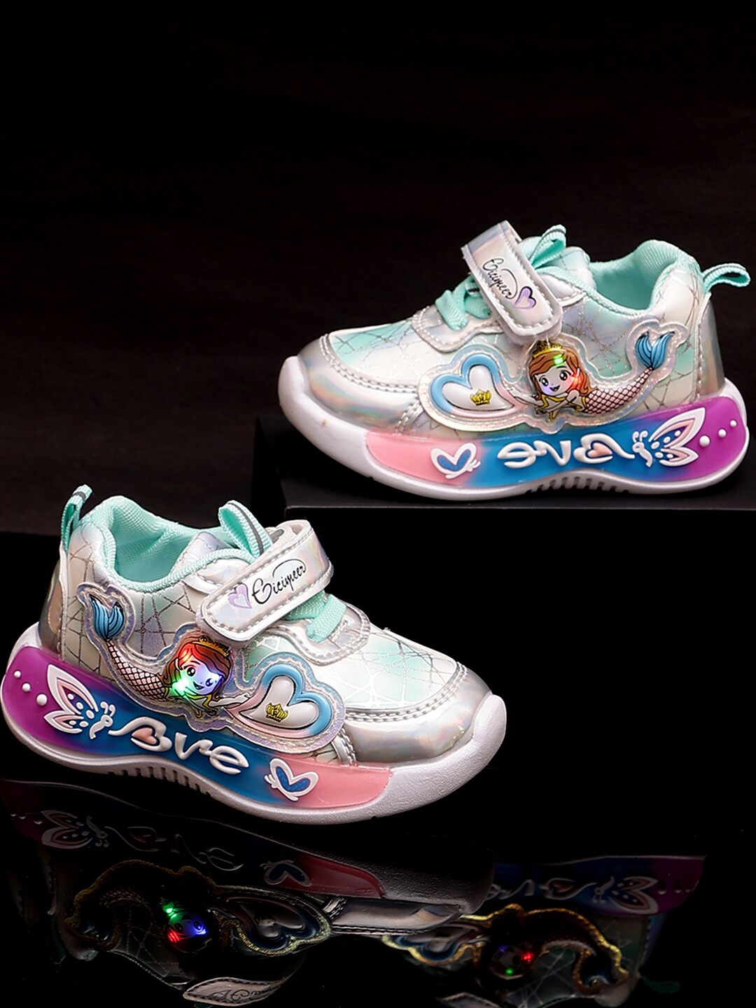 

PASSION PETALS Girls LED Lightweight Sneakers, Sea green