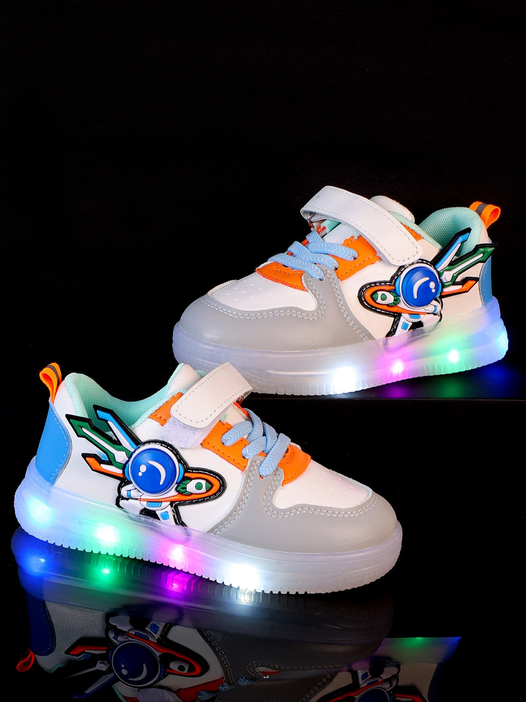 

PASSION PETALS Kids Colourblocked LED Lightweight Sneakers, Grey