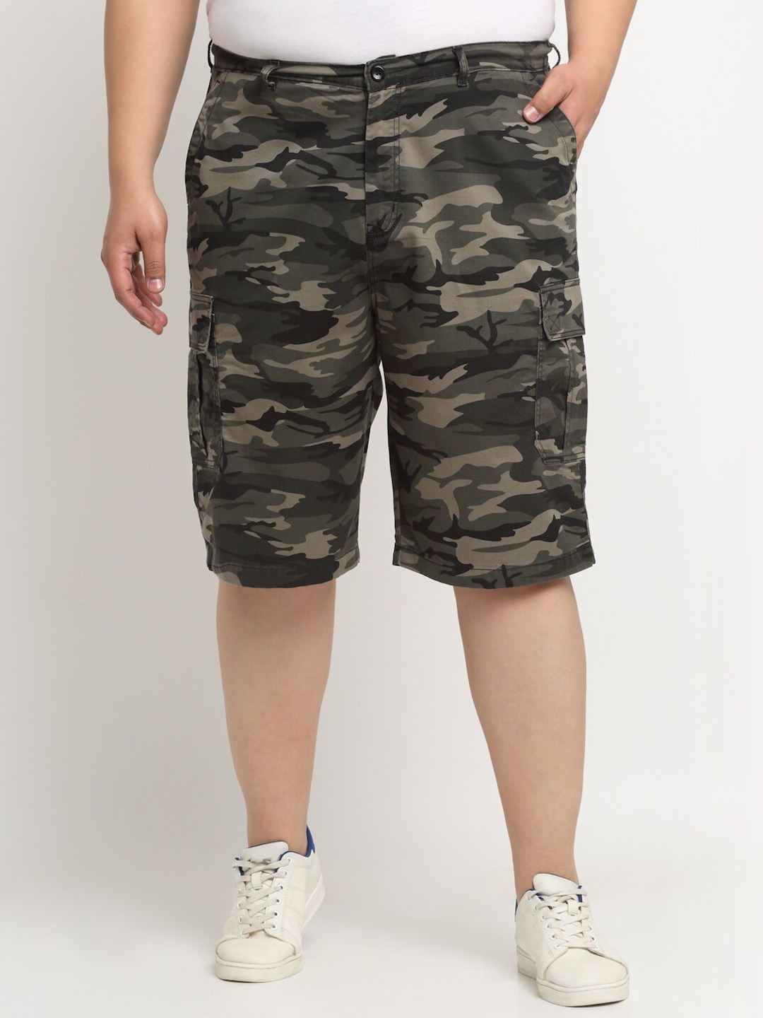 

plusS Men Camouflage Printed Cotton Shorts, Olive