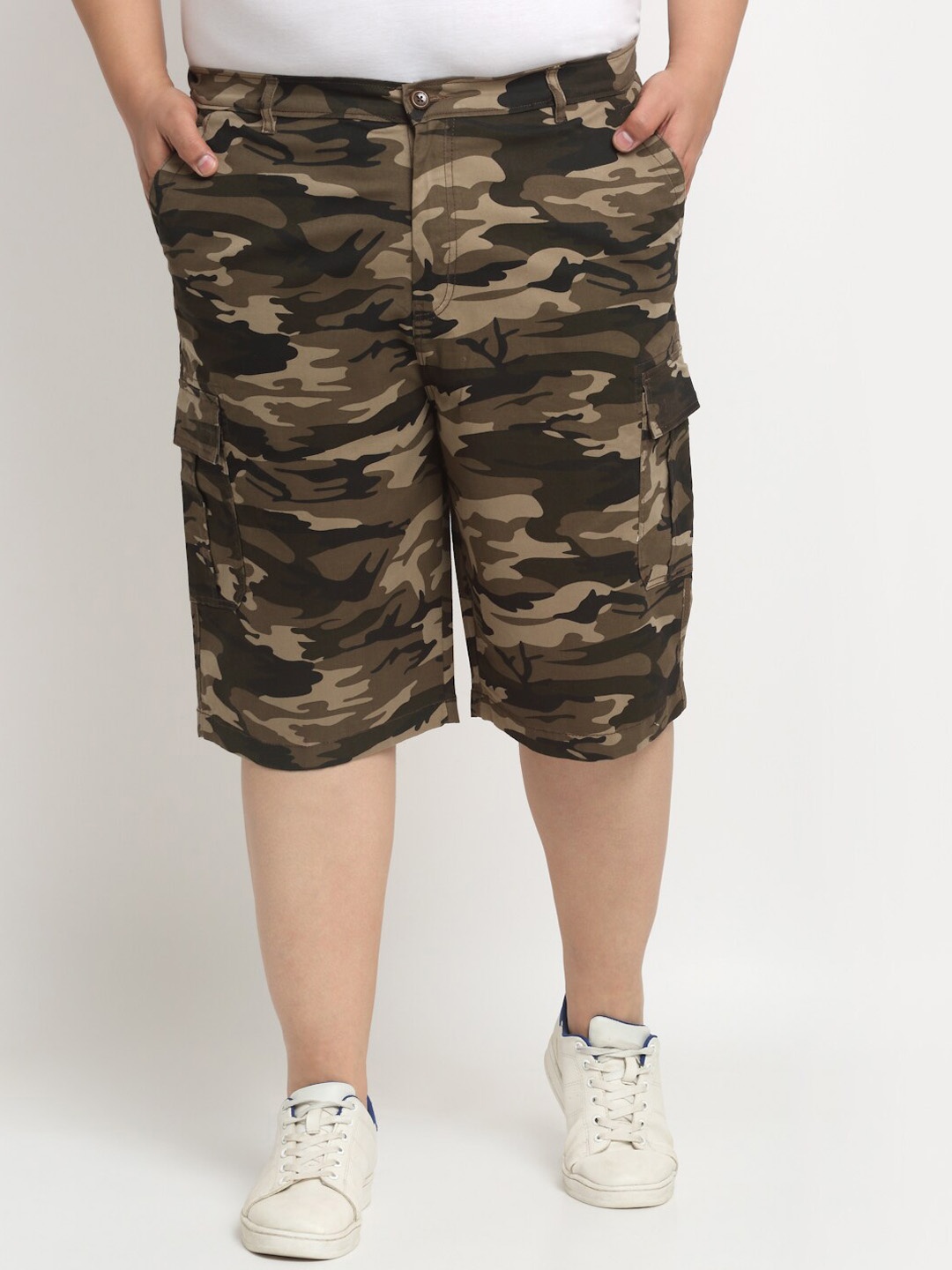 

plusS Men Olive Green & Cream Camouflage Printed Knee Length Cotton Cargos Shorts