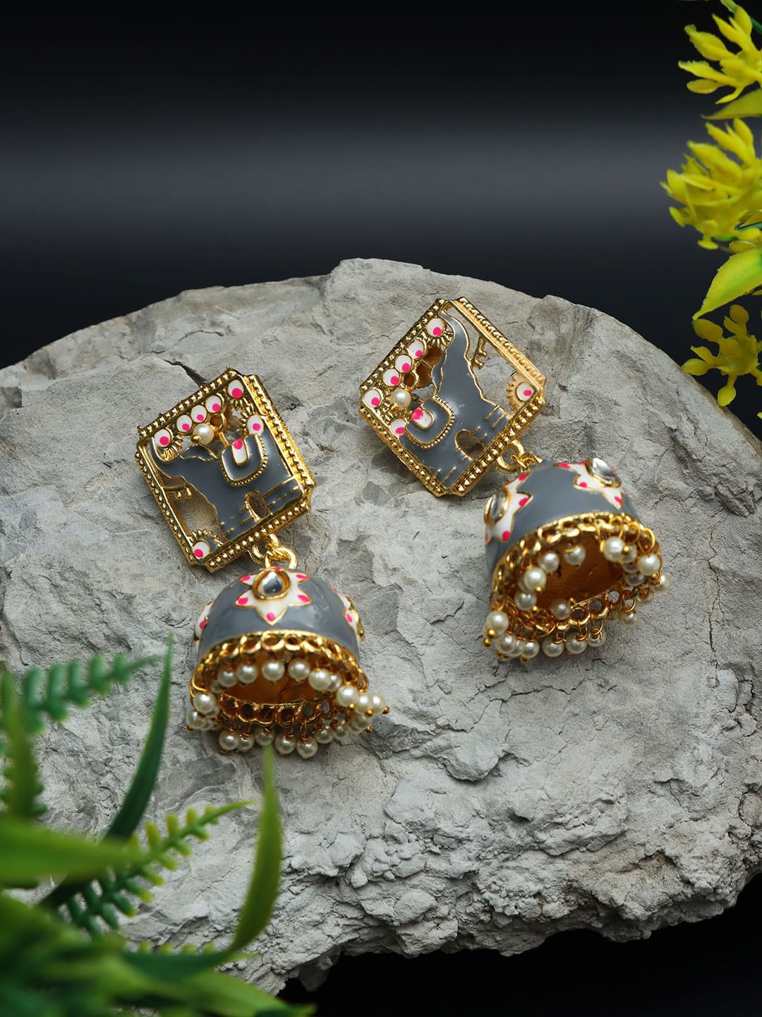 

Ozanoo Gold-Plated Dome Shaped Jhumkas Earrings