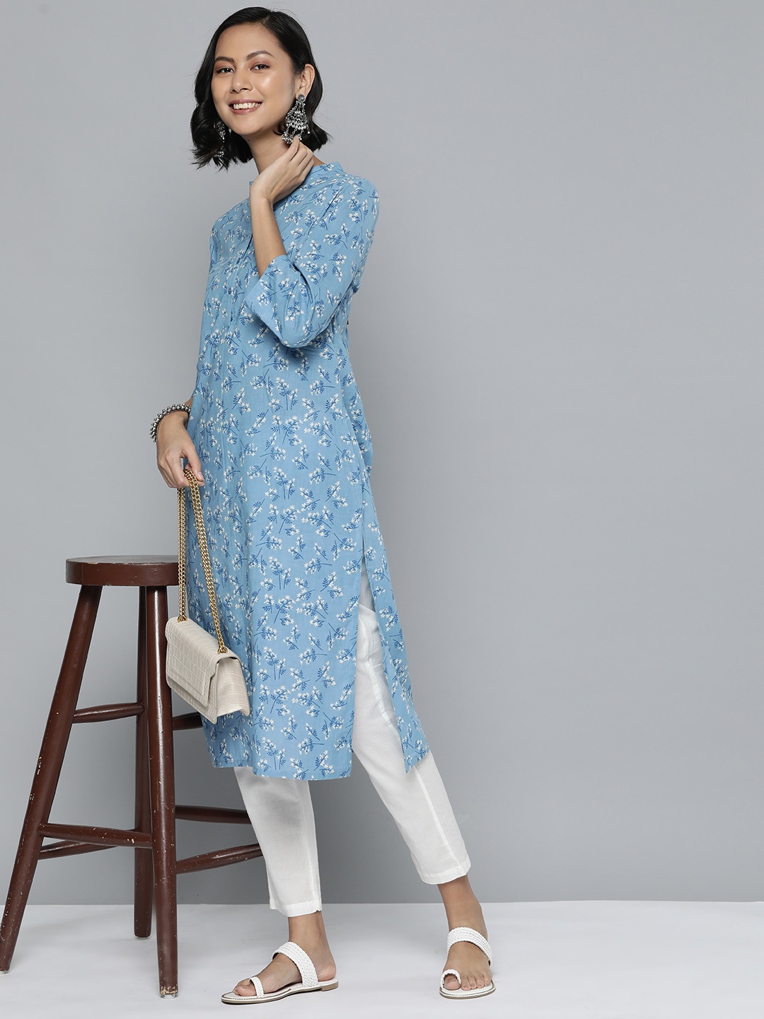 

HERE&NOW Women Floral Printed Straight Kurta, Blue