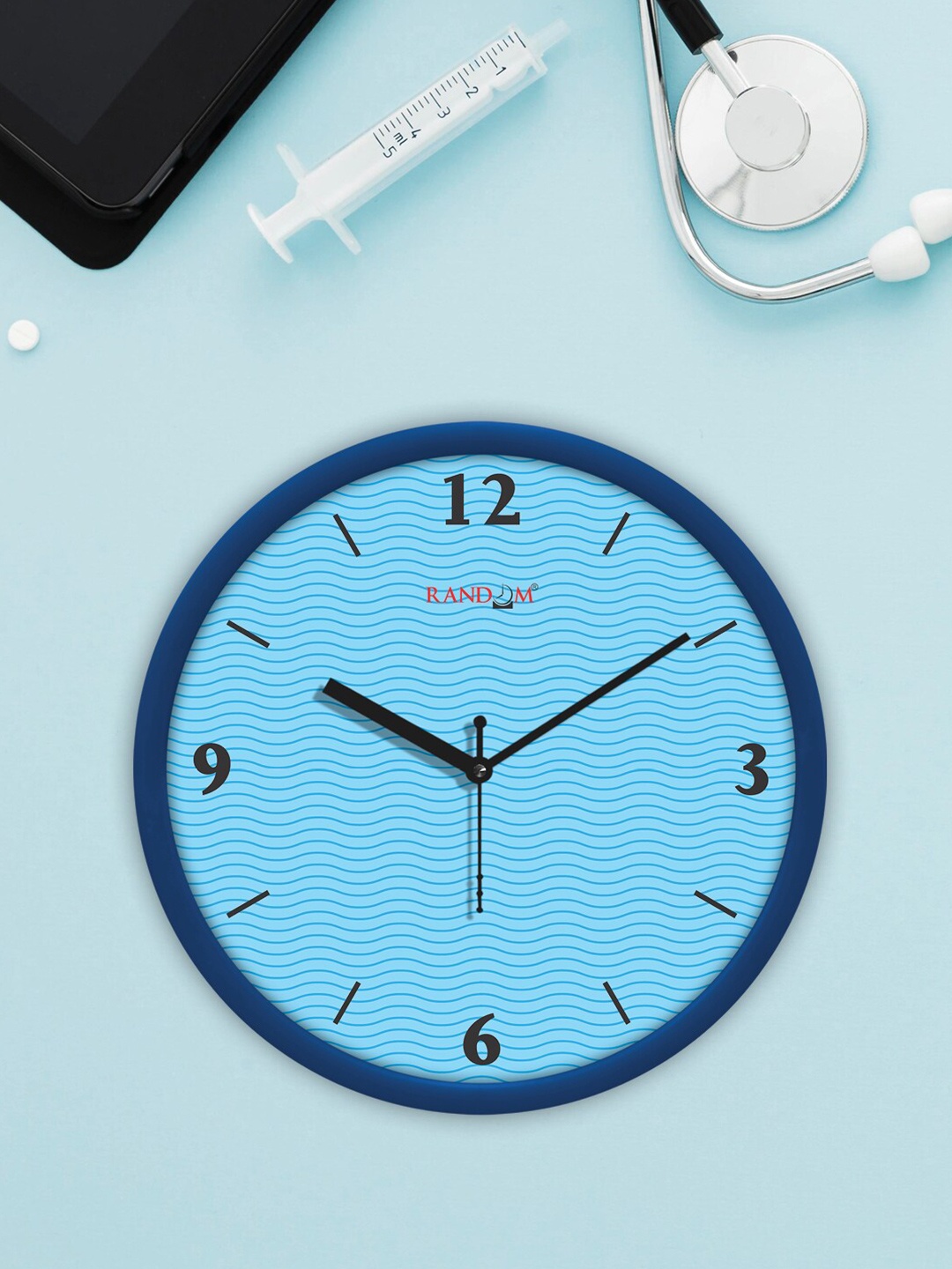 

RANDOM Blue Classic Modern Finish Stylish Printed Analogue Contemporary Wall Clock