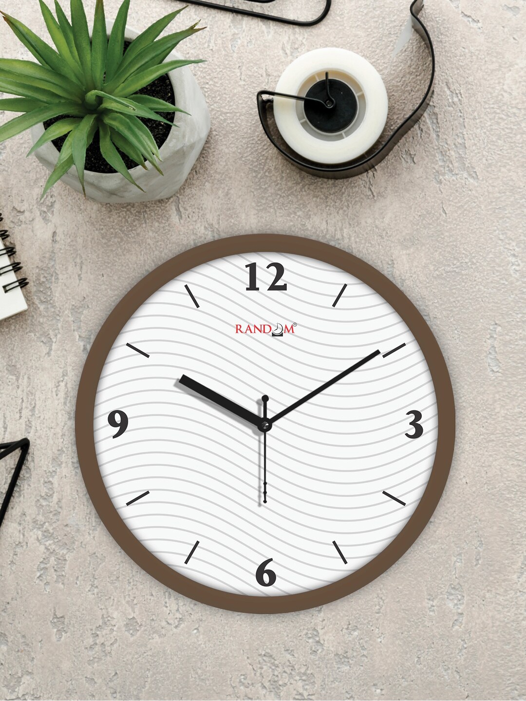 

RANDOM Brown & White Classic Modern Stylish Printed Analogue Contemporary Wall Clock