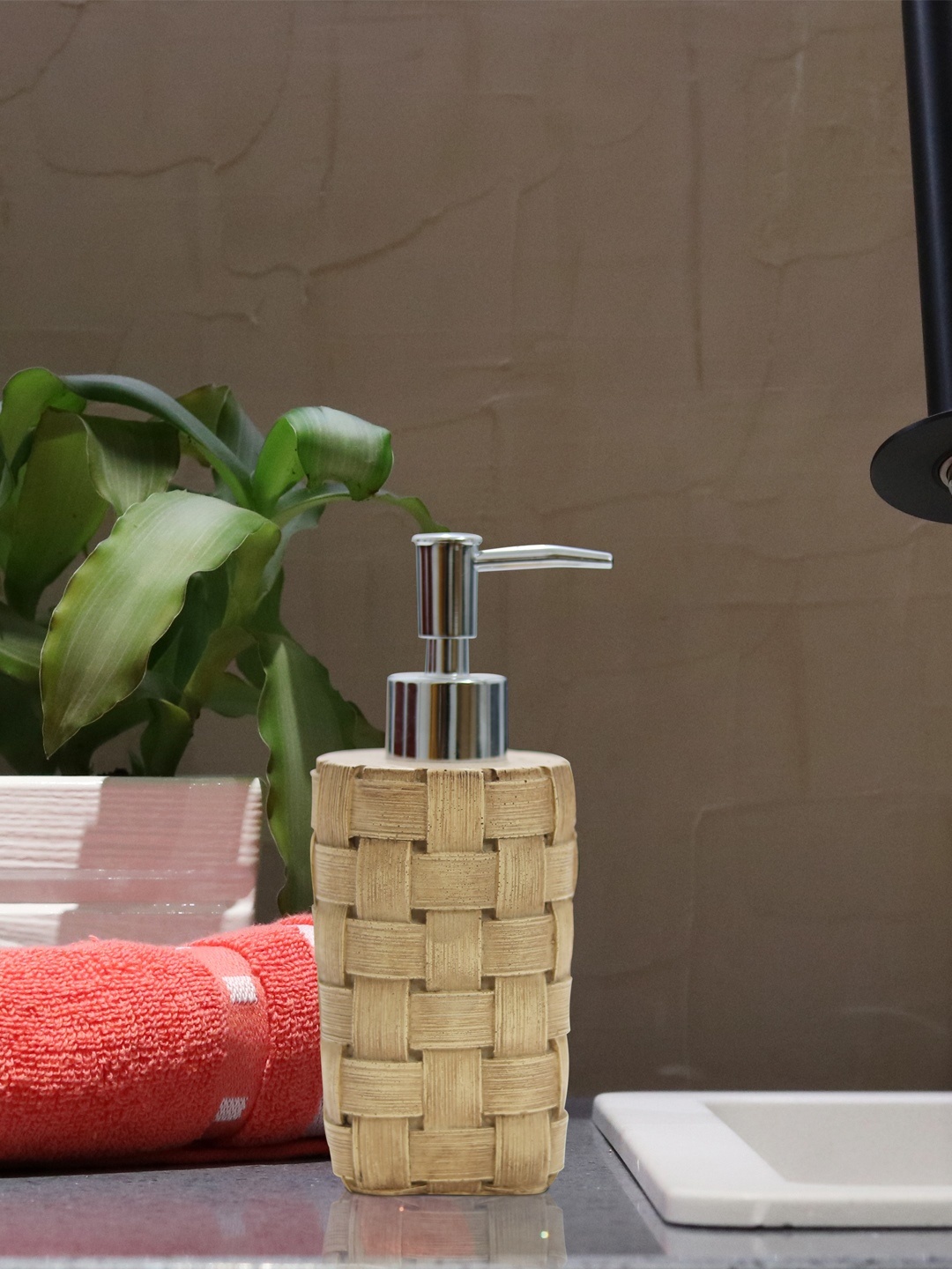

Shresmo Cream & Brown Textured Liquid Soap Dispenser