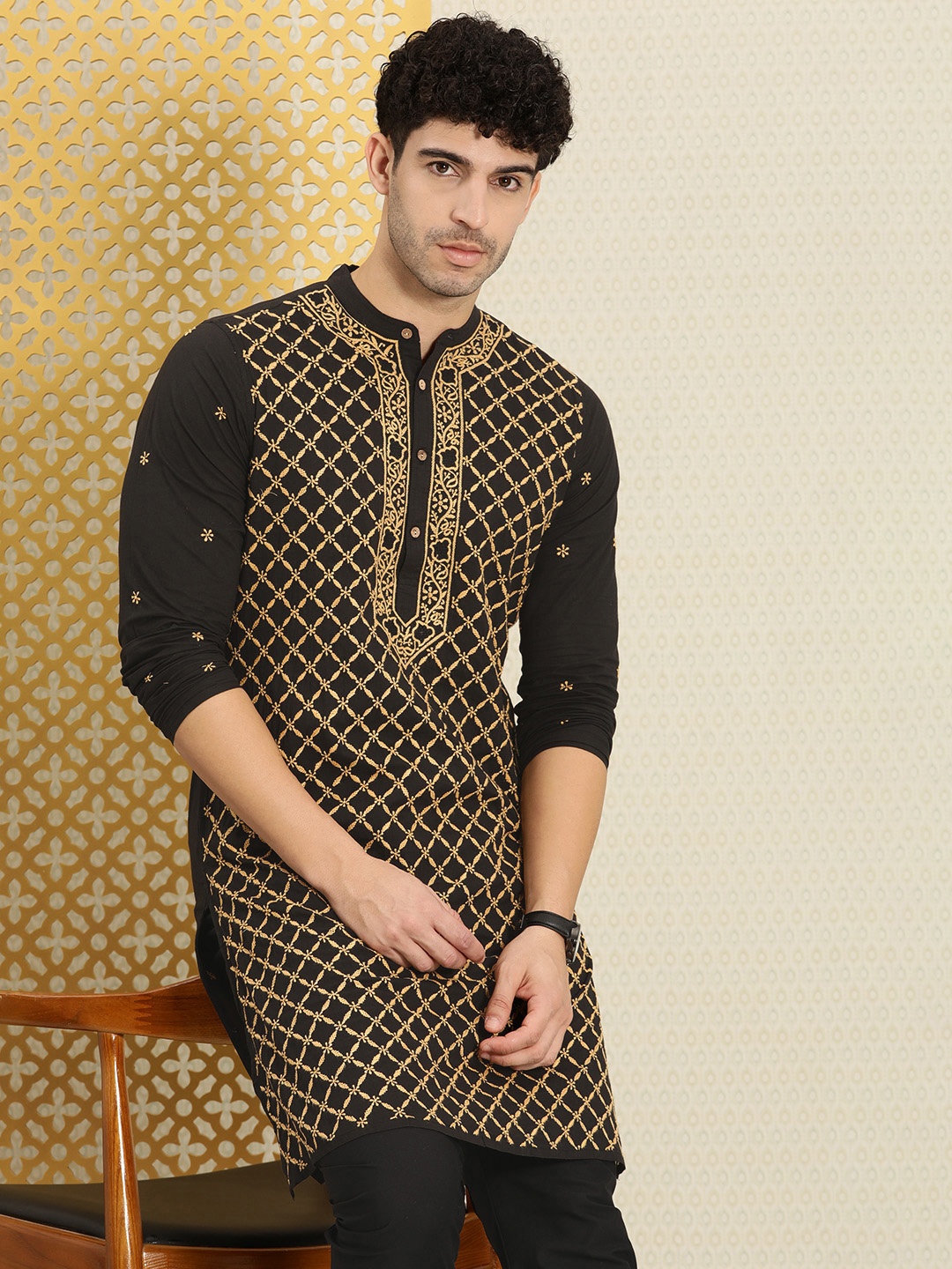 

Men Chikankari Embroidered Pure cotton Jashn Kurta with Churidar, Black