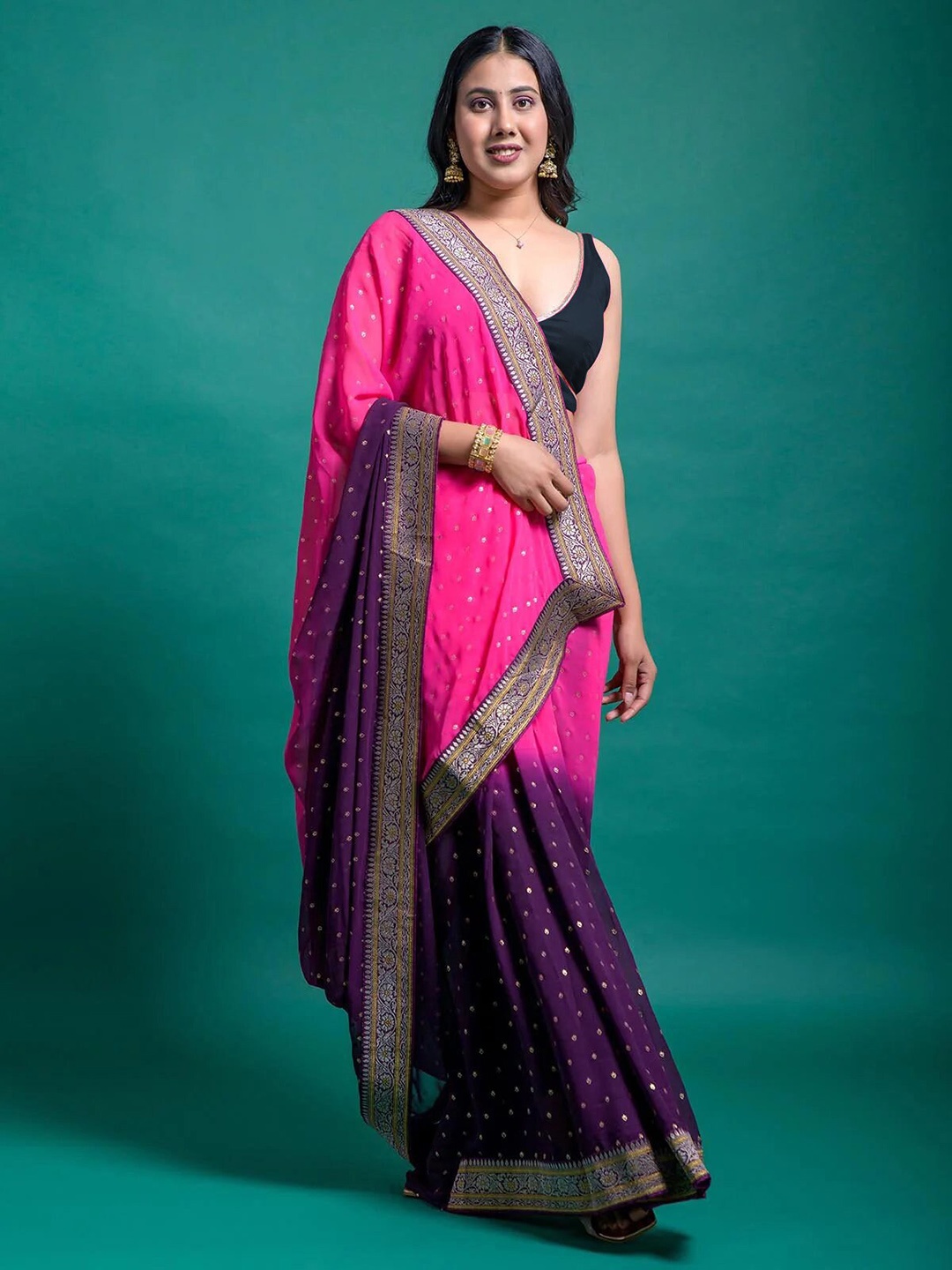

VILLAGIUS Floral Woven Design Zari Pure Georgette Saree, Pink