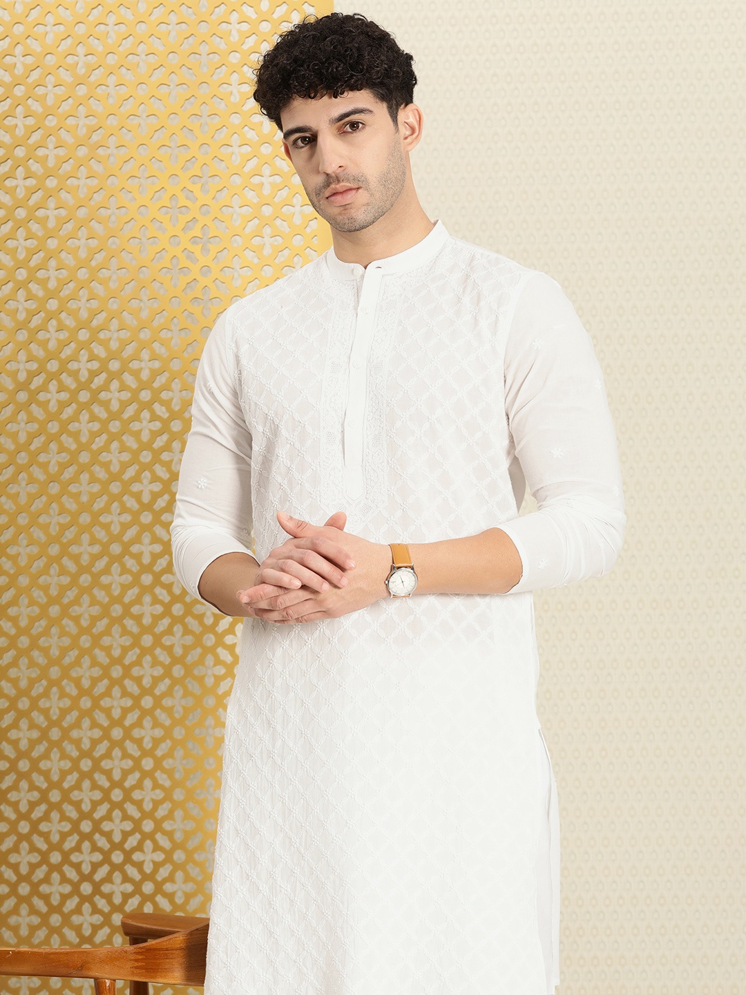 

Men Chikankari Embroidered Pure cotton Jashn Kurta with Churidar, White