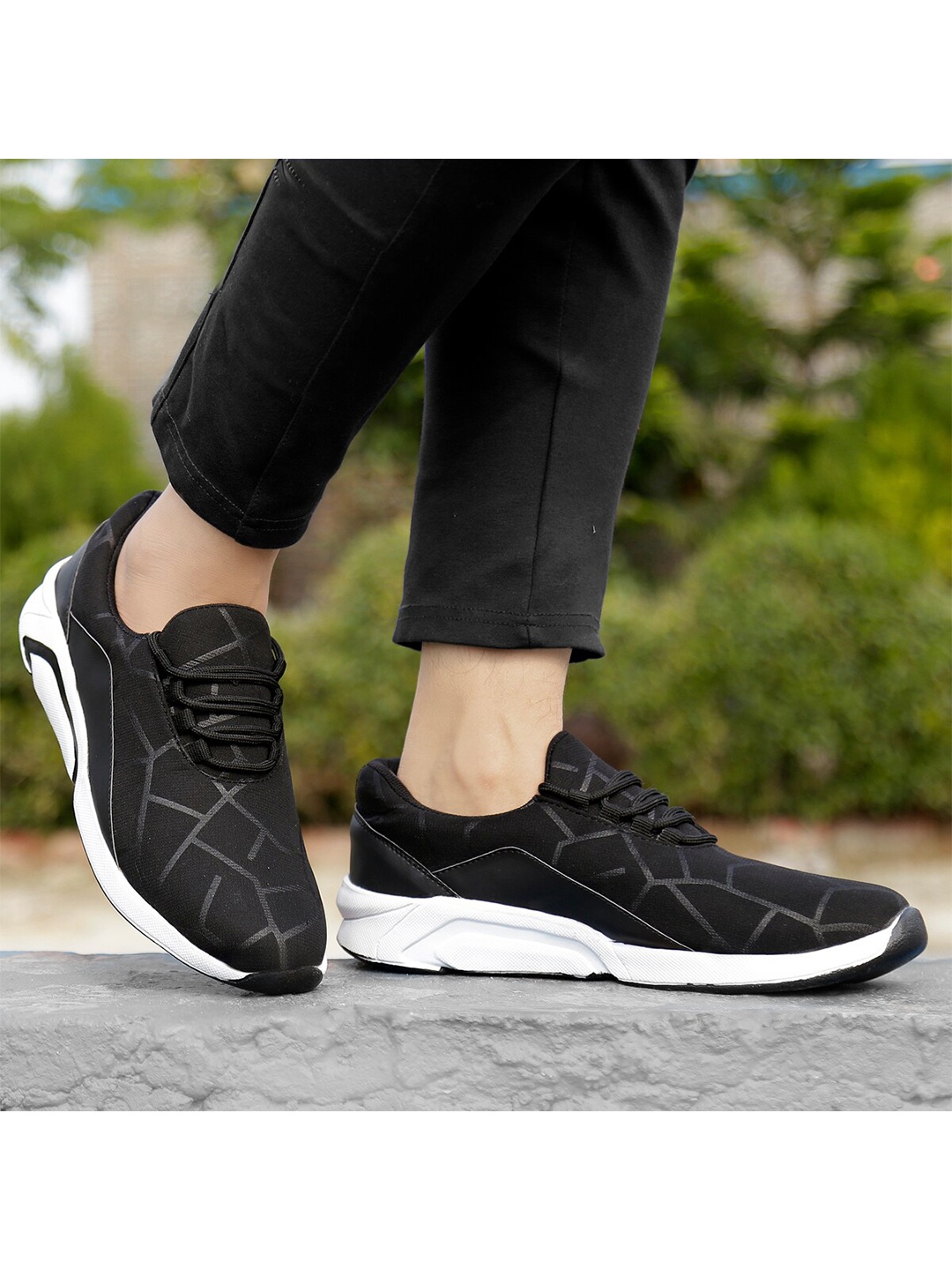 

Bxxy Men Non-Marking Running Sports Shoes, Black