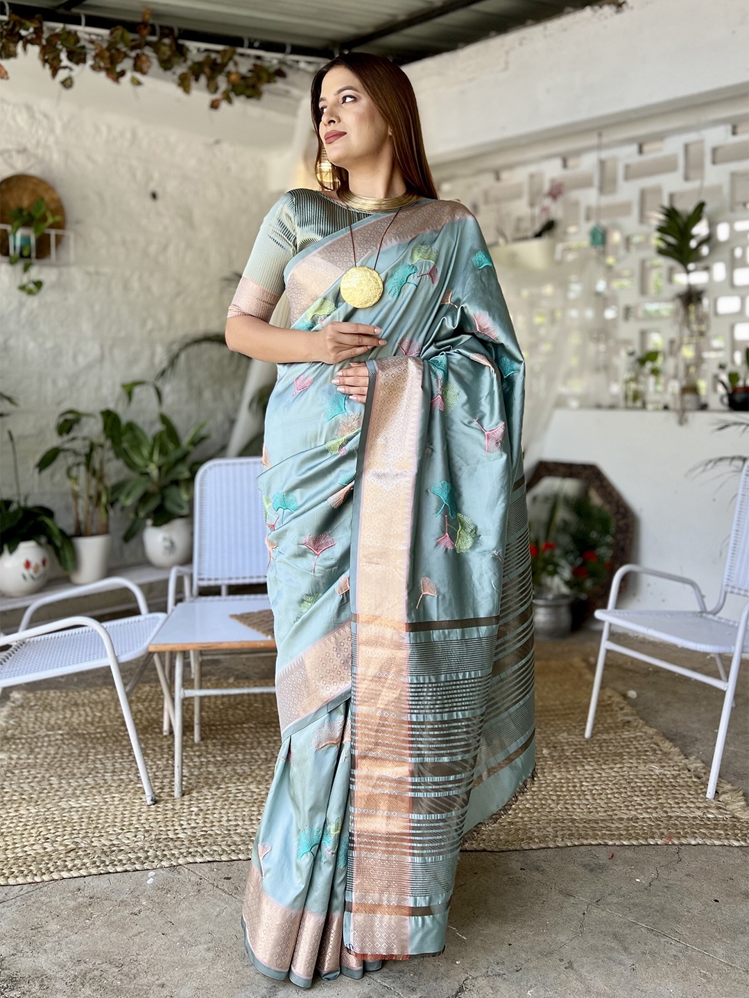 

SERONA FABRICS Floral Embroidered Zari Banarasi Saree, Turquoise blue